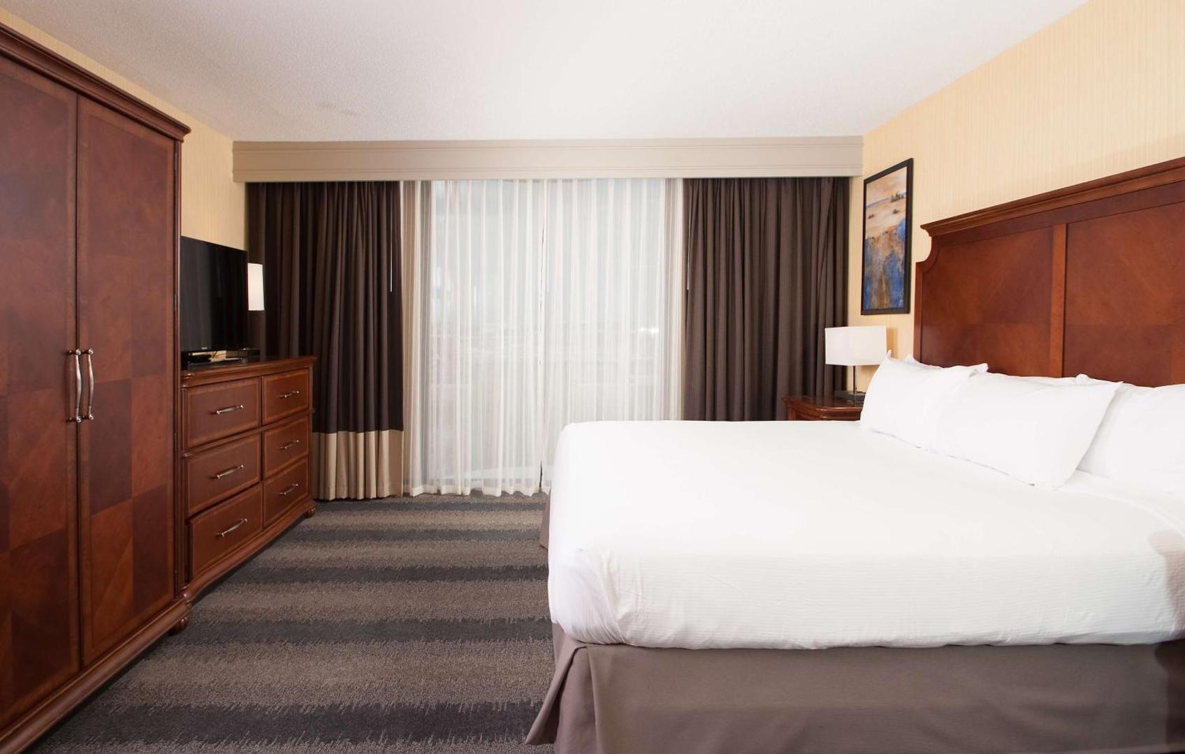 Embassy Suites Bloomington Embassy Suites Bloomington