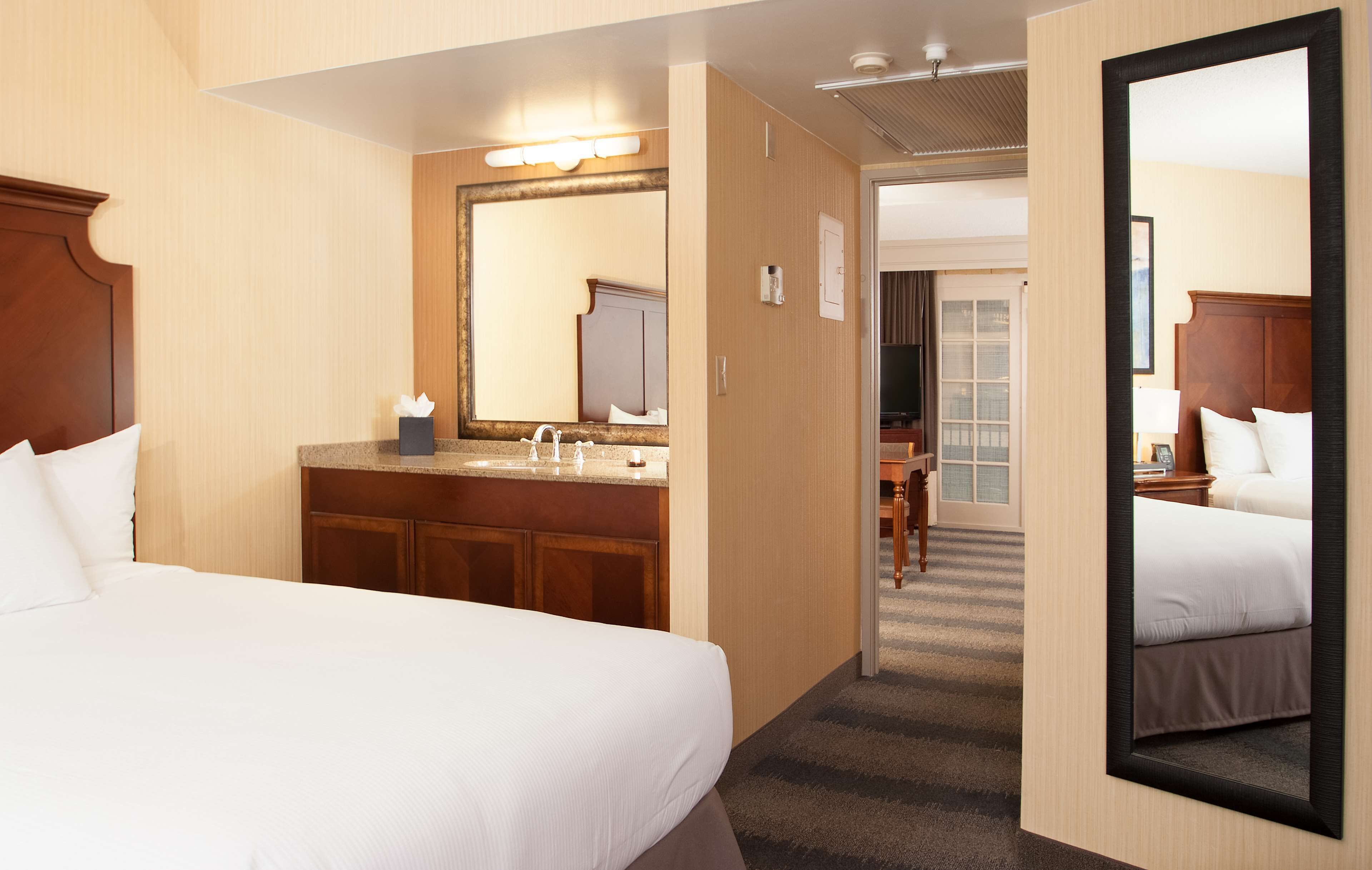 Embassy Suites Bloomington Embassy Suites Bloomington