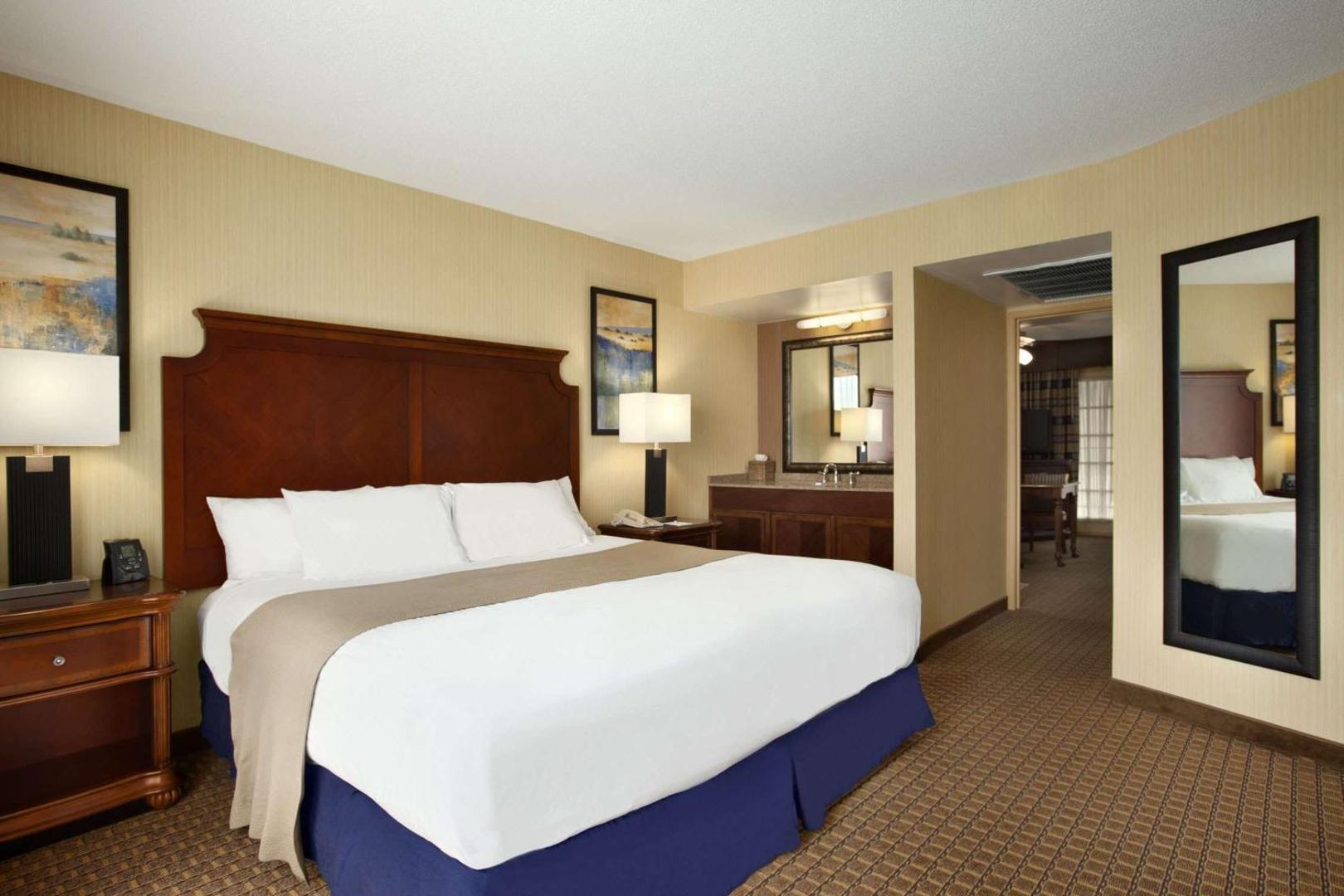 Embassy Suites Bloomington Embassy Suites Bloomington
