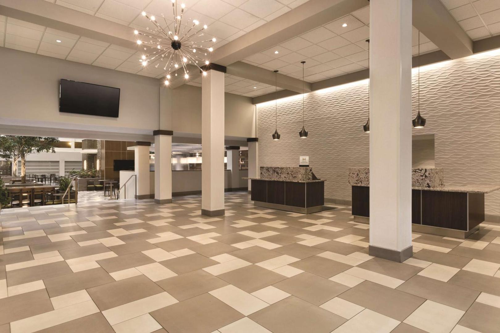 Embassy Suites Bloomington Embassy Suites Bloomington