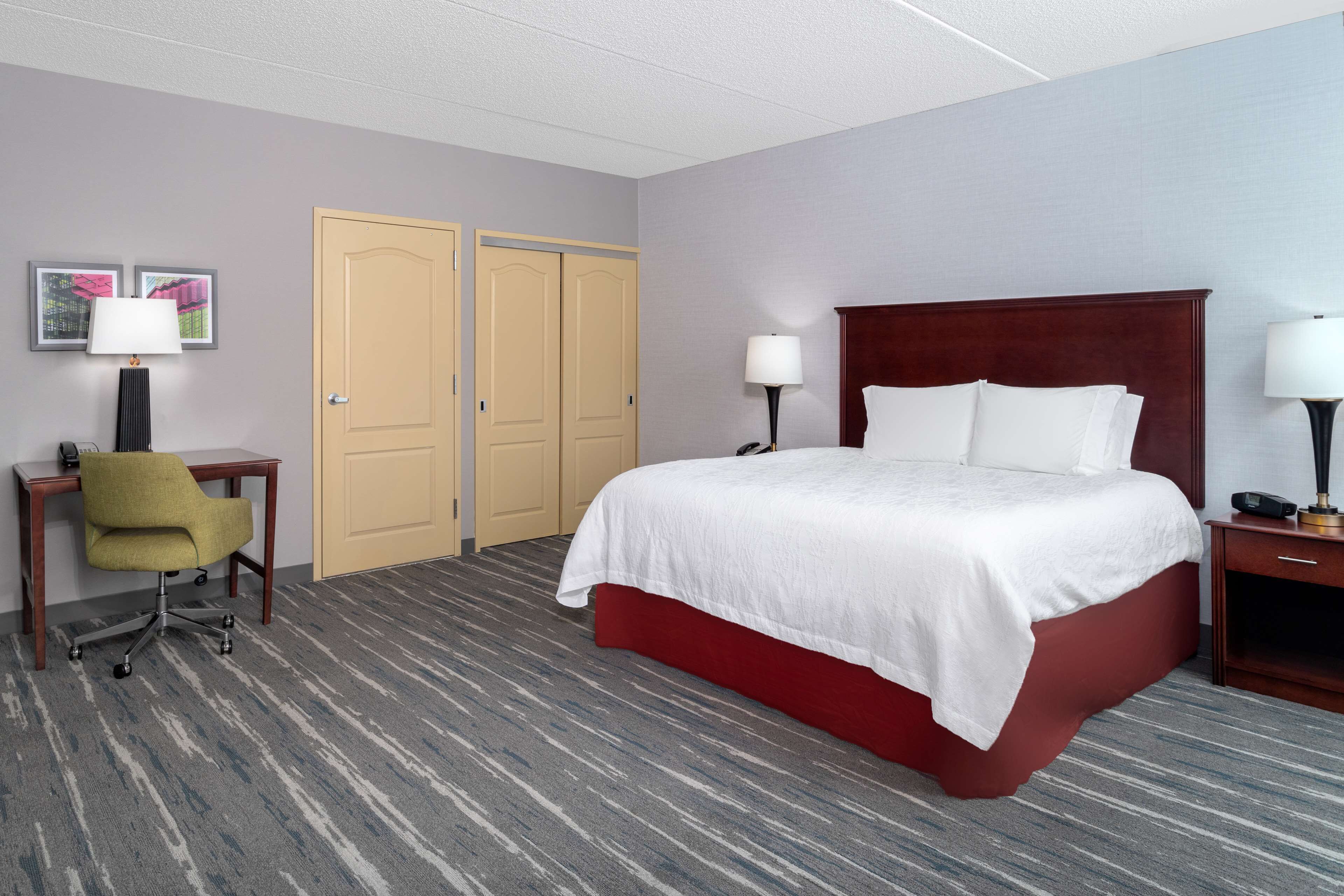 Hampton Inn & Suites Minneapolis St. Paul Airport-Mall of America Hampton Inn & Suites Minneapolis St. Paul Airport-Mall of America