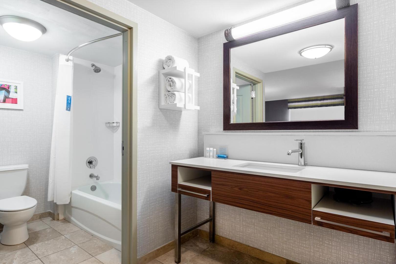 Hampton Inn & Suites Minneapolis St. Paul Airport-Mall of America Hampton Inn & Suites Minneapolis St. Paul Airport-Mall of America
