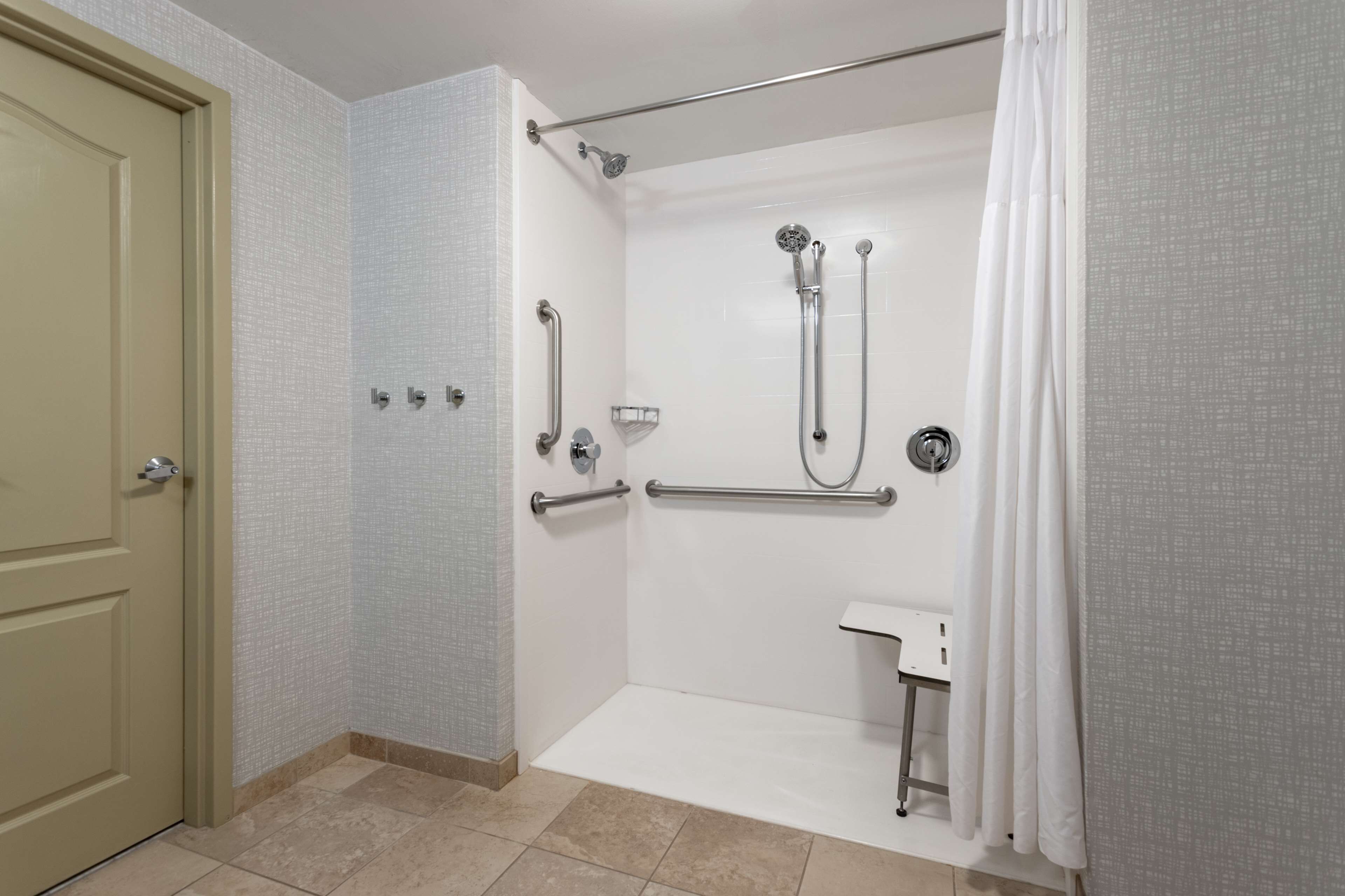 Hampton Inn & Suites Minneapolis St. Paul Airport-Mall of America Hampton Inn & Suites Minneapolis St. Paul Airport-Mall of America