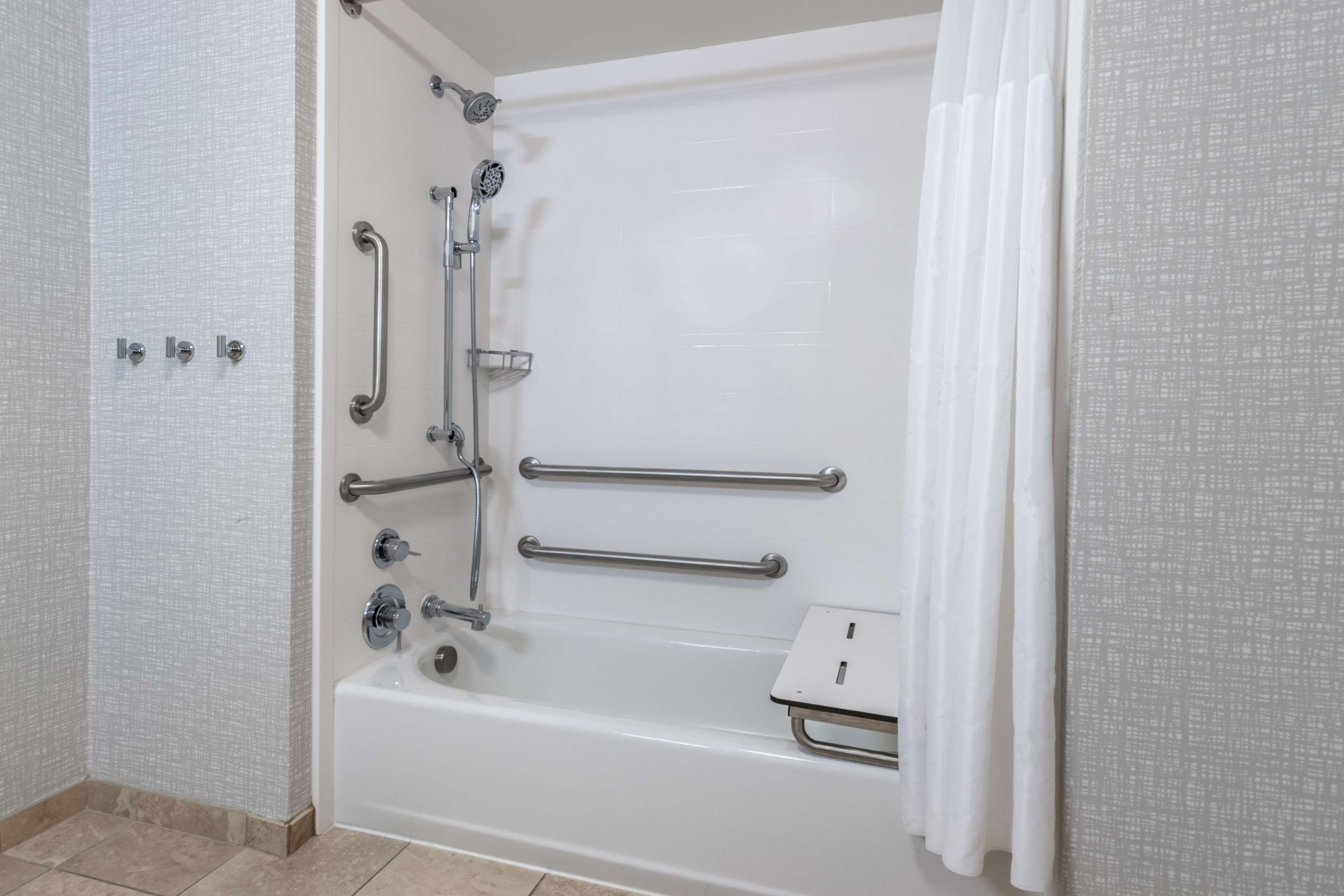Hampton Inn & Suites Minneapolis St. Paul Airport-Mall of America Hampton Inn & Suites Minneapolis St. Paul Airport-Mall of America