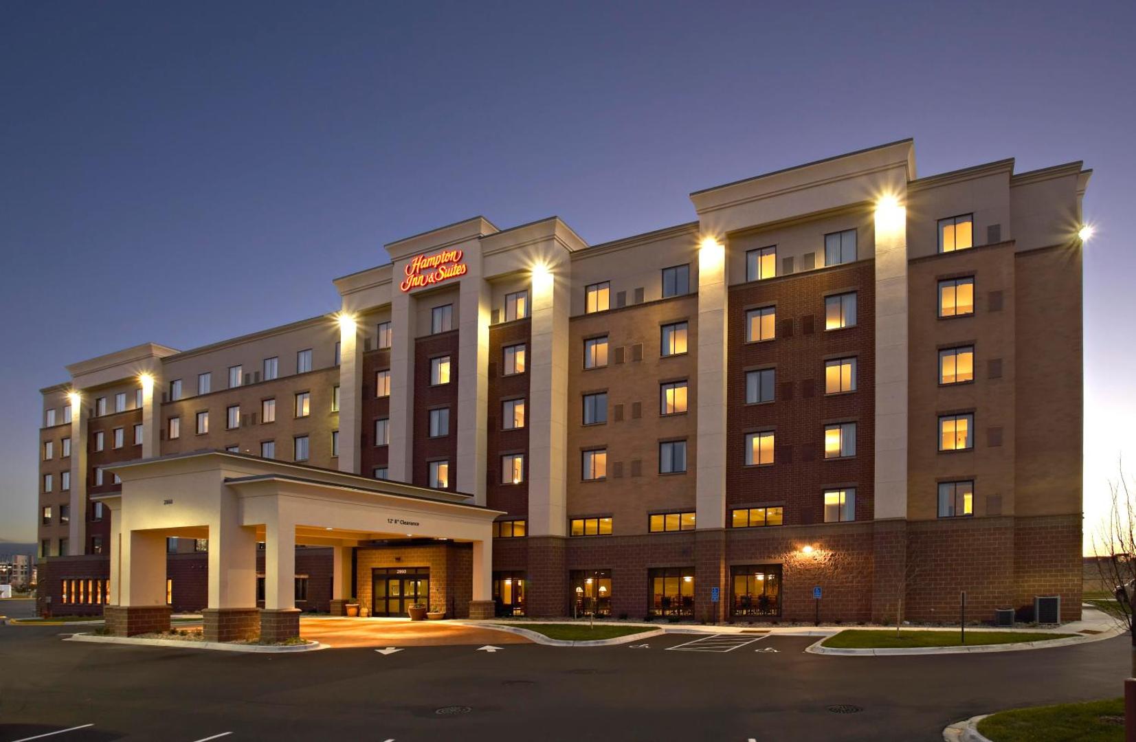Hampton Inn & Suites Minneapolis St. Paul Airport-Mall of America Hampton Inn & Suites Minneapolis St. Paul Airport-Mall of America