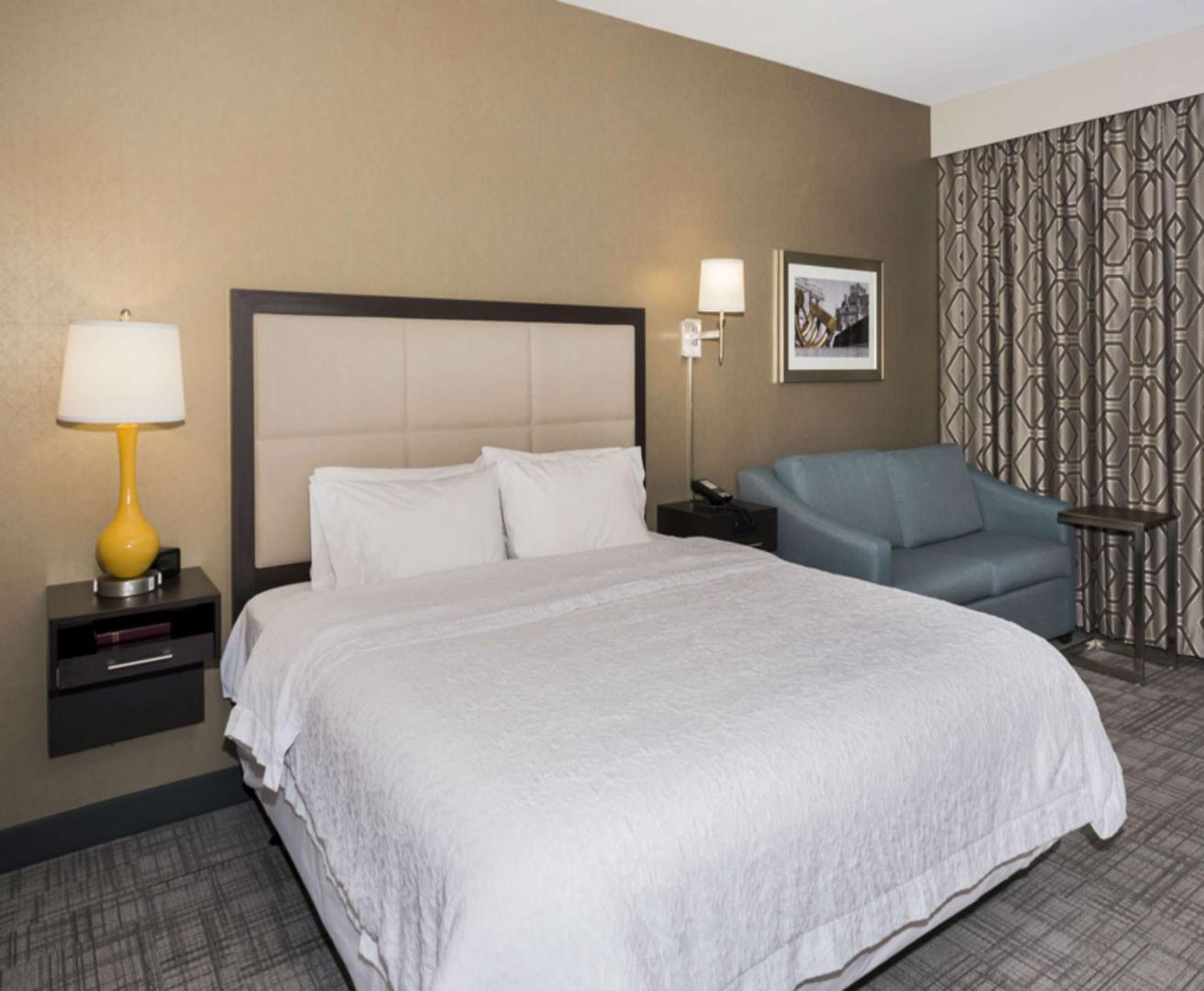 Hampton Inn & Suites Minneapolis University Area Hampton Inn & Suites Minneapolis University Area