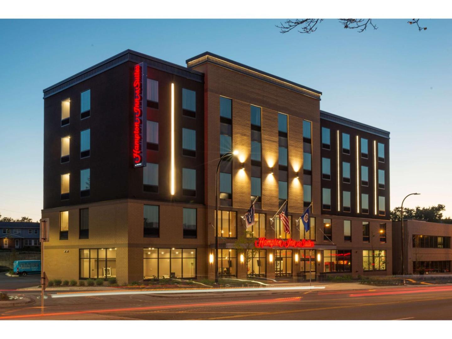 Hampton Inn & Suites Minneapolis University Area Hampton Inn & Suites Minneapolis University Area