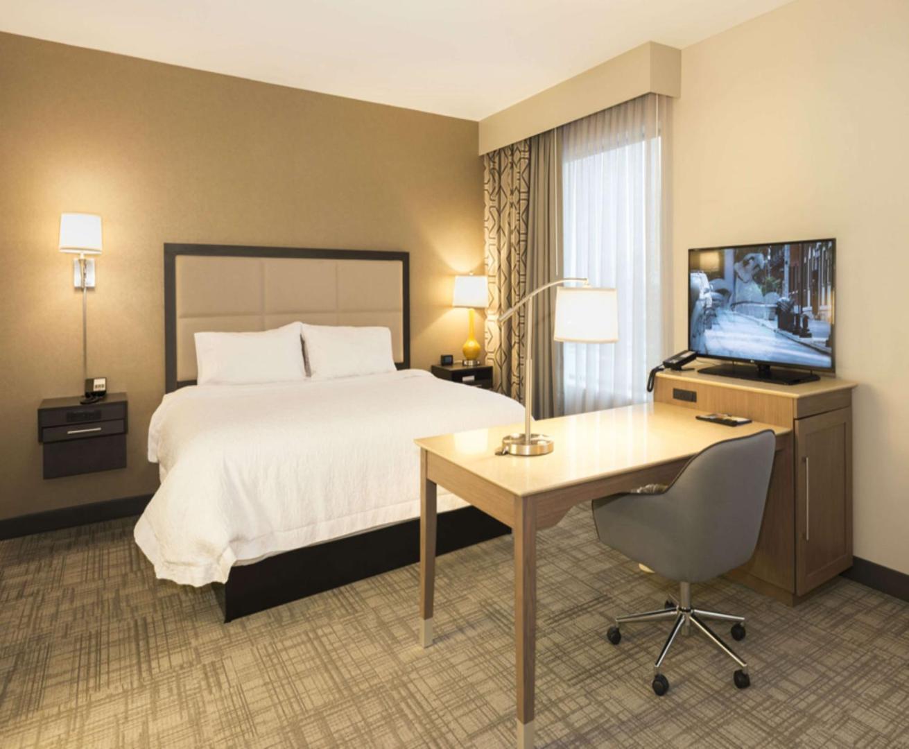 Hampton Inn & Suites Minneapolis University Area Hampton Inn & Suites Minneapolis University Area