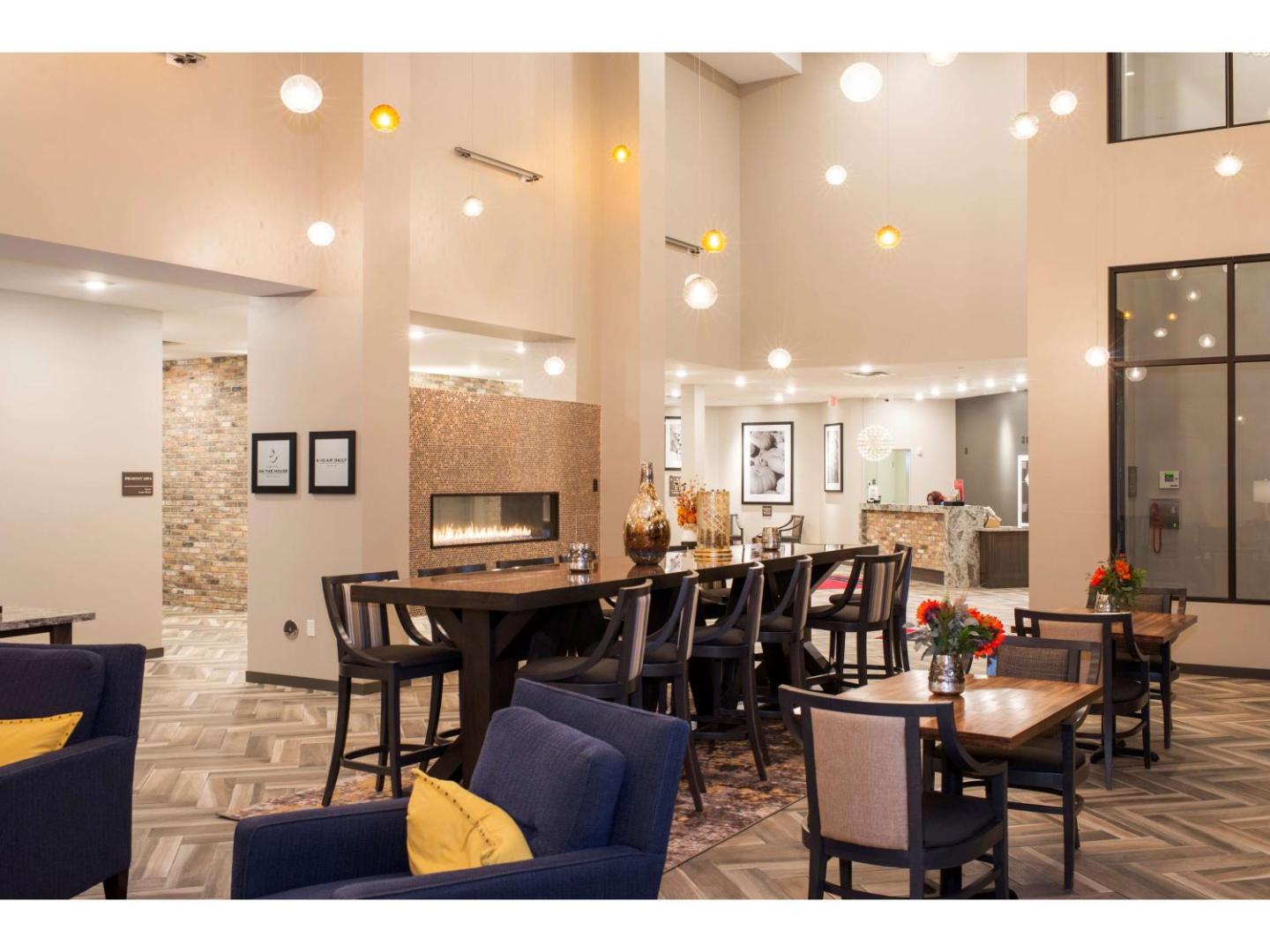 Hampton Inn & Suites Minneapolis University Area Hampton Inn & Suites Minneapolis University Area