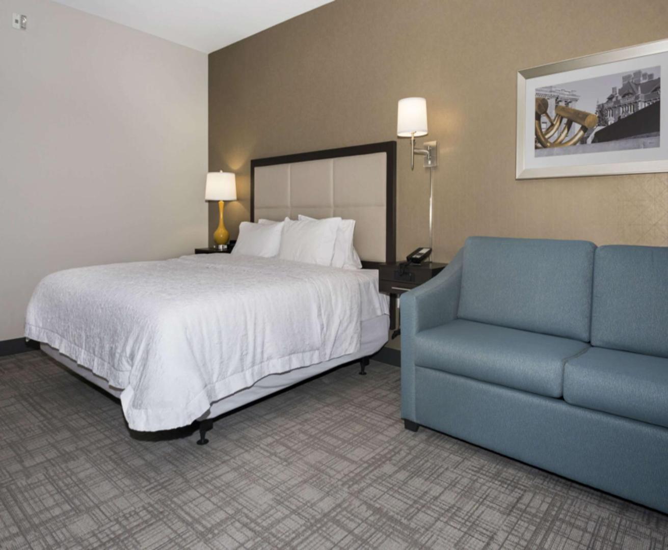 Hampton Inn & Suites Minneapolis University Area Hampton Inn & Suites Minneapolis University Area