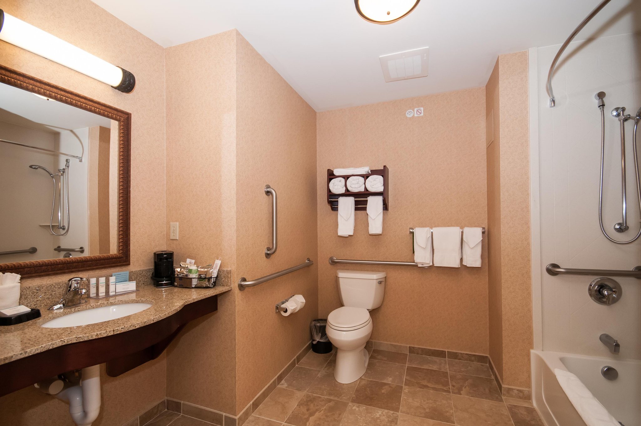 Hampton Inn & Suites Rochester-North Hampton Inn & Suites Rochester-North