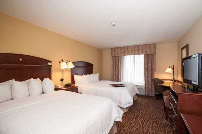 Hampton Inn & Suites Rochester-North Hampton Inn & Suites Rochester-North