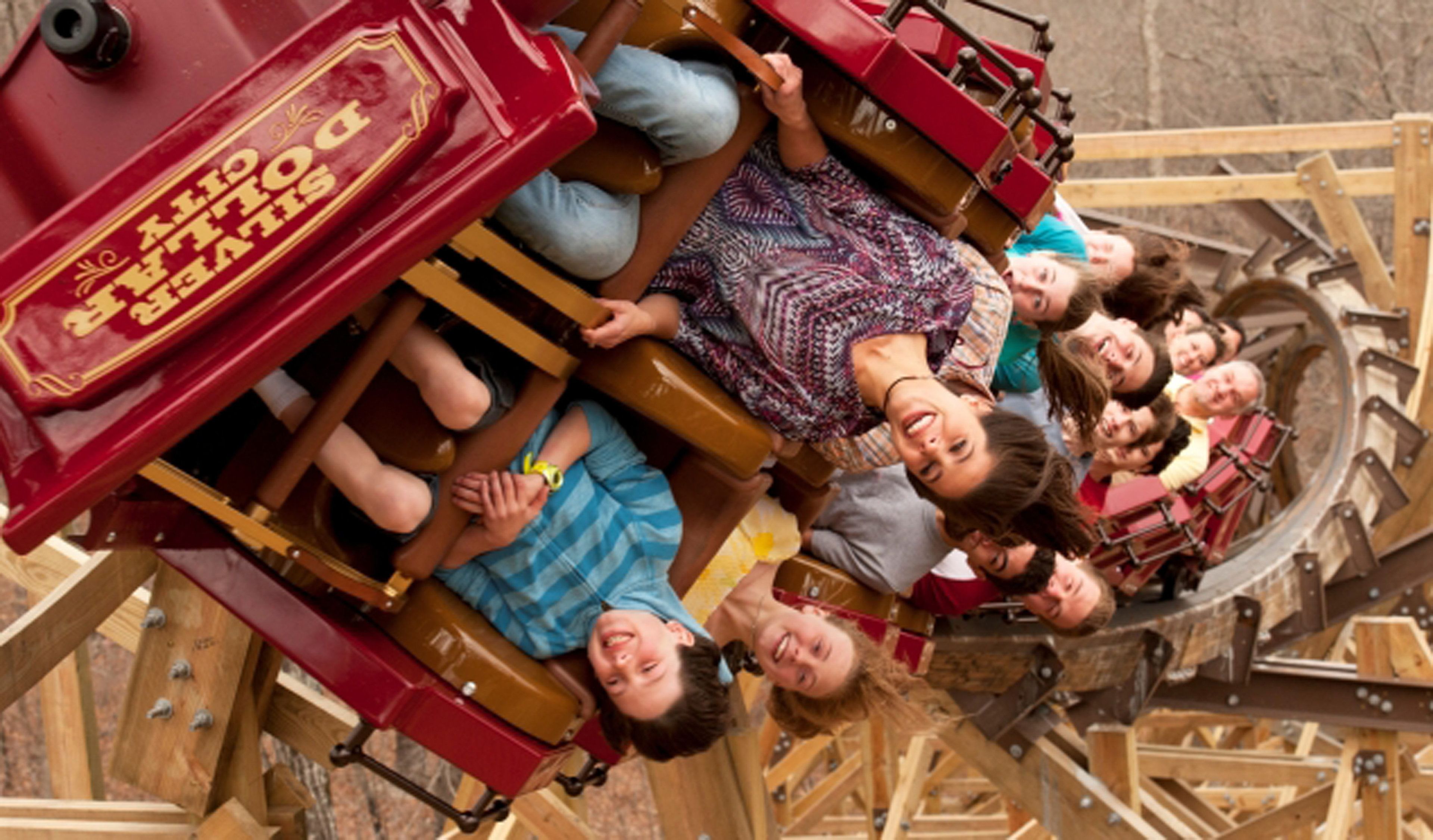 Holiday Inn Express & Suites Branson 76 Central Holiday Inn Express & Suites Branson 76 Central