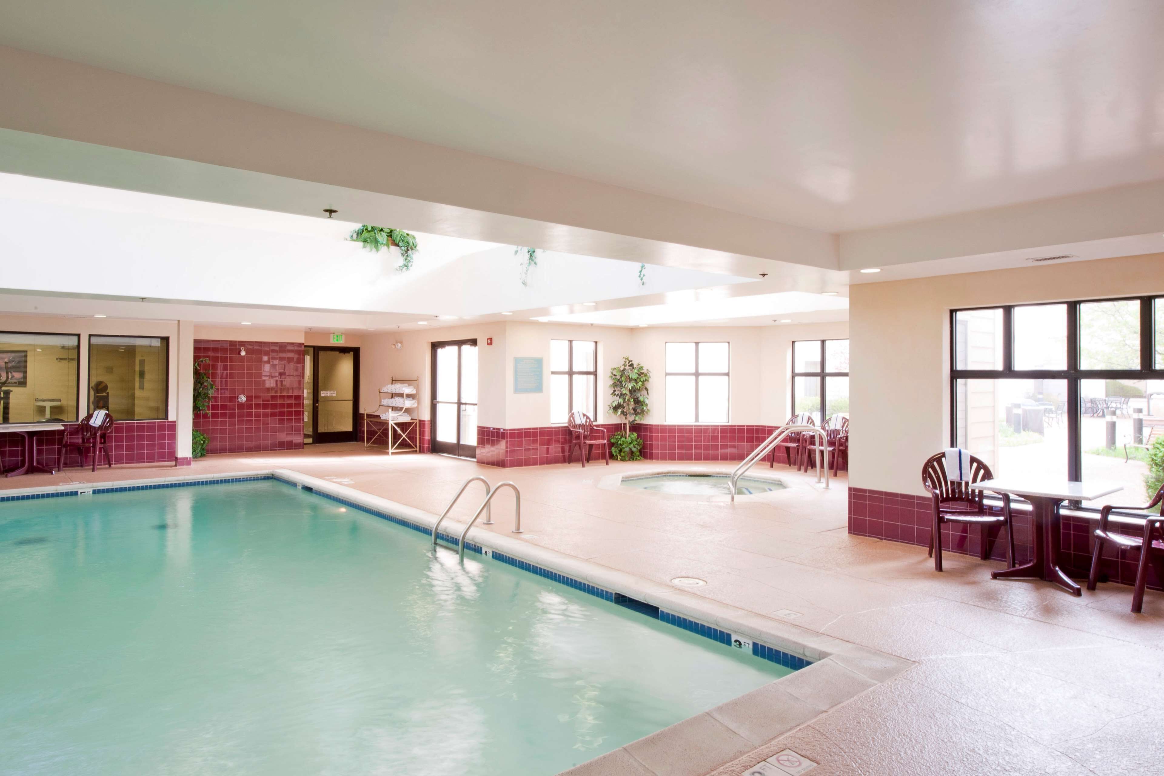 Hampton Inn & Suites St. Louis/Chesterfield Hampton Inn & Suites St. Louis/Chesterfield