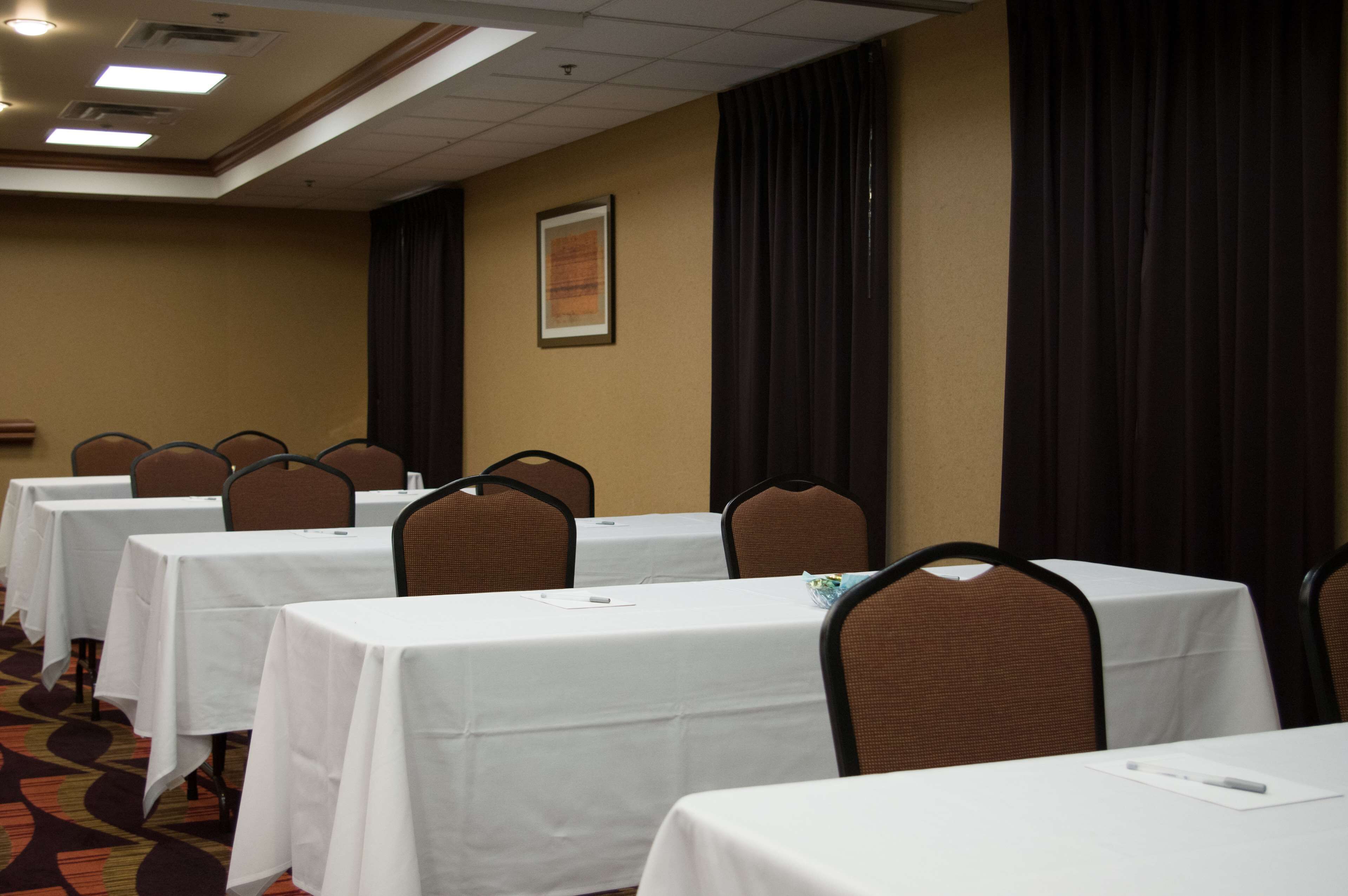 Hampton Inn & Suites St. Louis/Chesterfield Hampton Inn & Suites St. Louis/Chesterfield