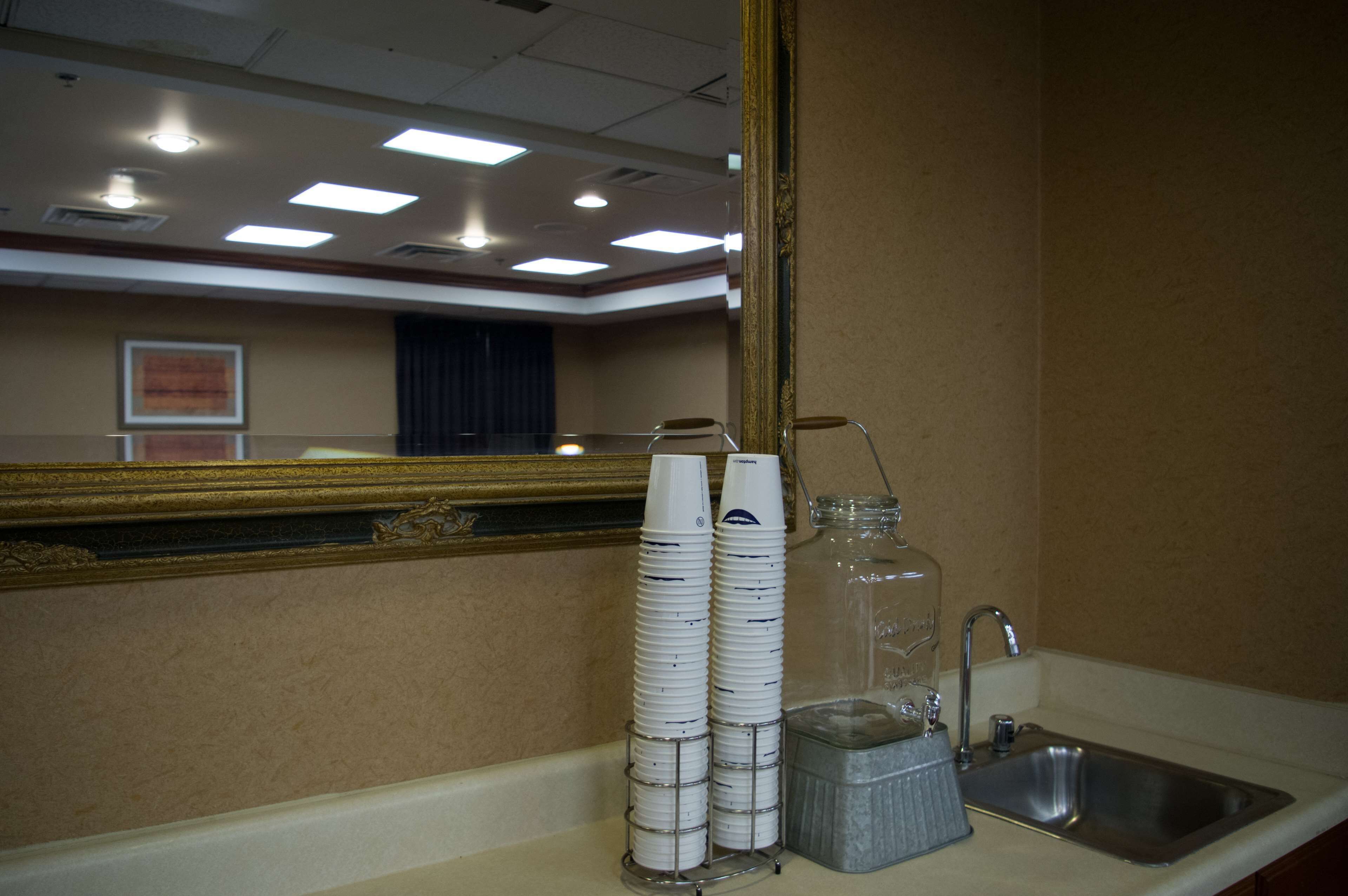Hampton Inn & Suites St. Louis/Chesterfield Hampton Inn & Suites St. Louis/Chesterfield