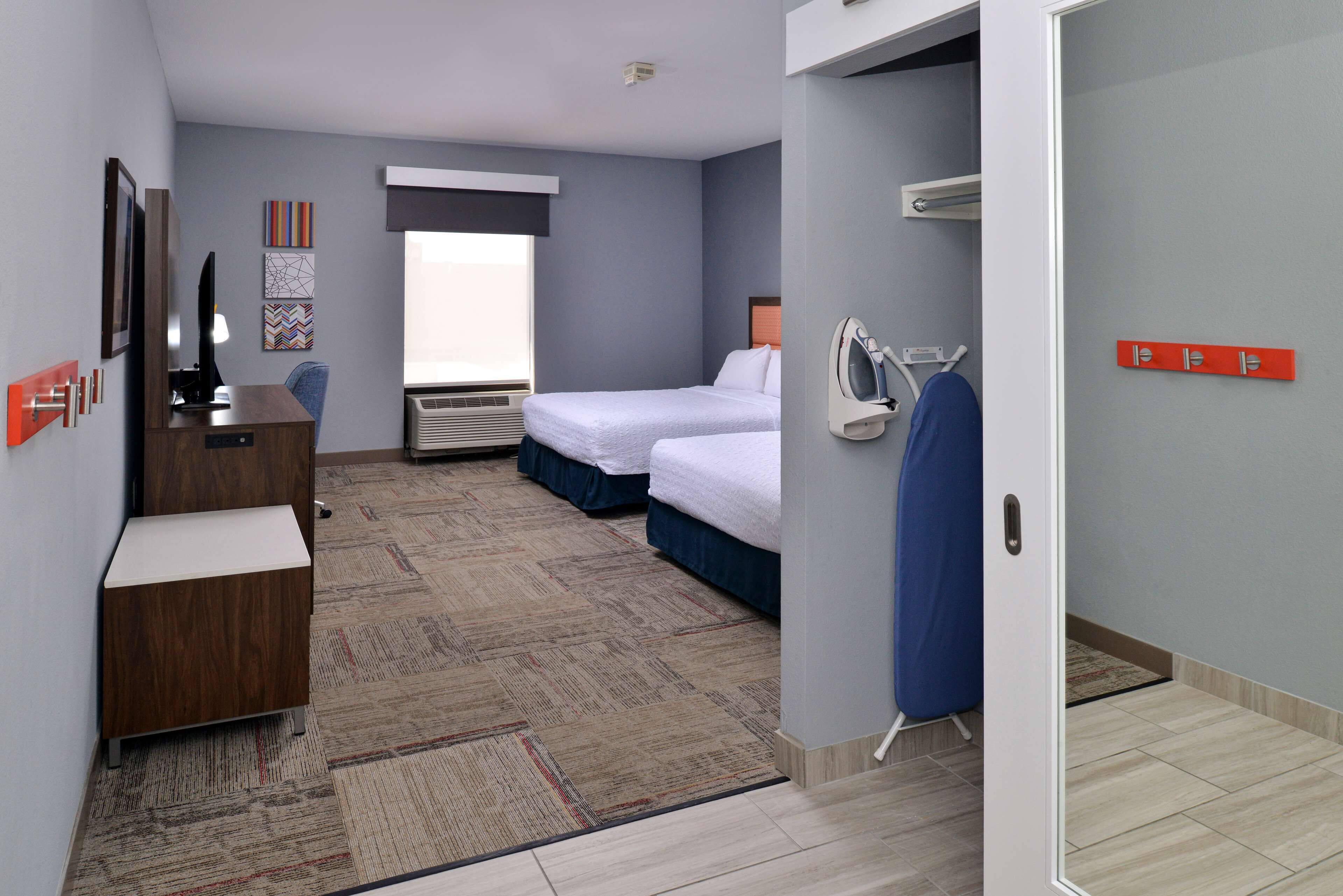 Hampton Inn Kansas City-Near Worlds of Fun Hampton Inn Kansas City-Near Worlds of Fun