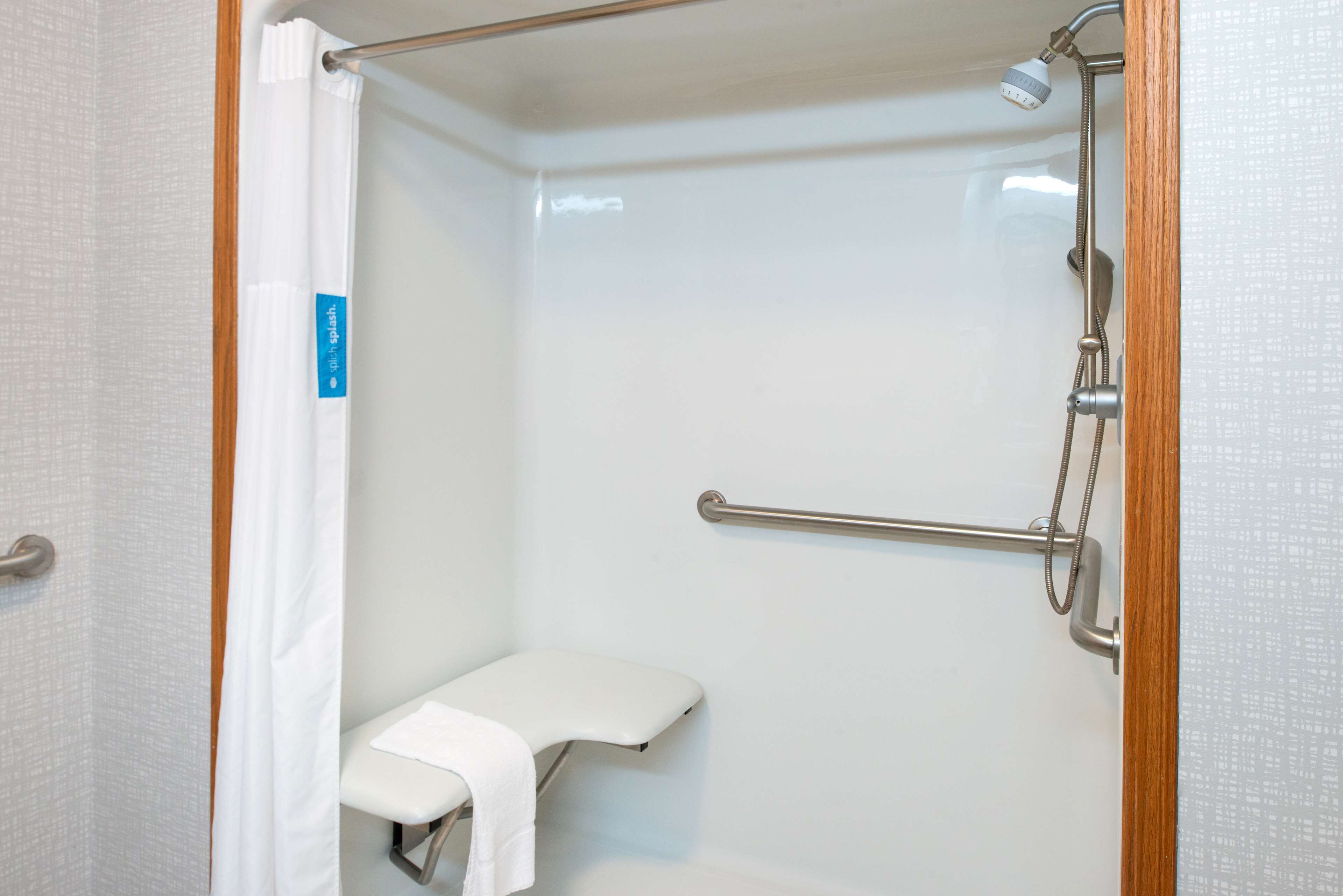 Hampton Inn Kansas City-Near Worlds of Fun Hampton Inn Kansas City-Near Worlds of Fun