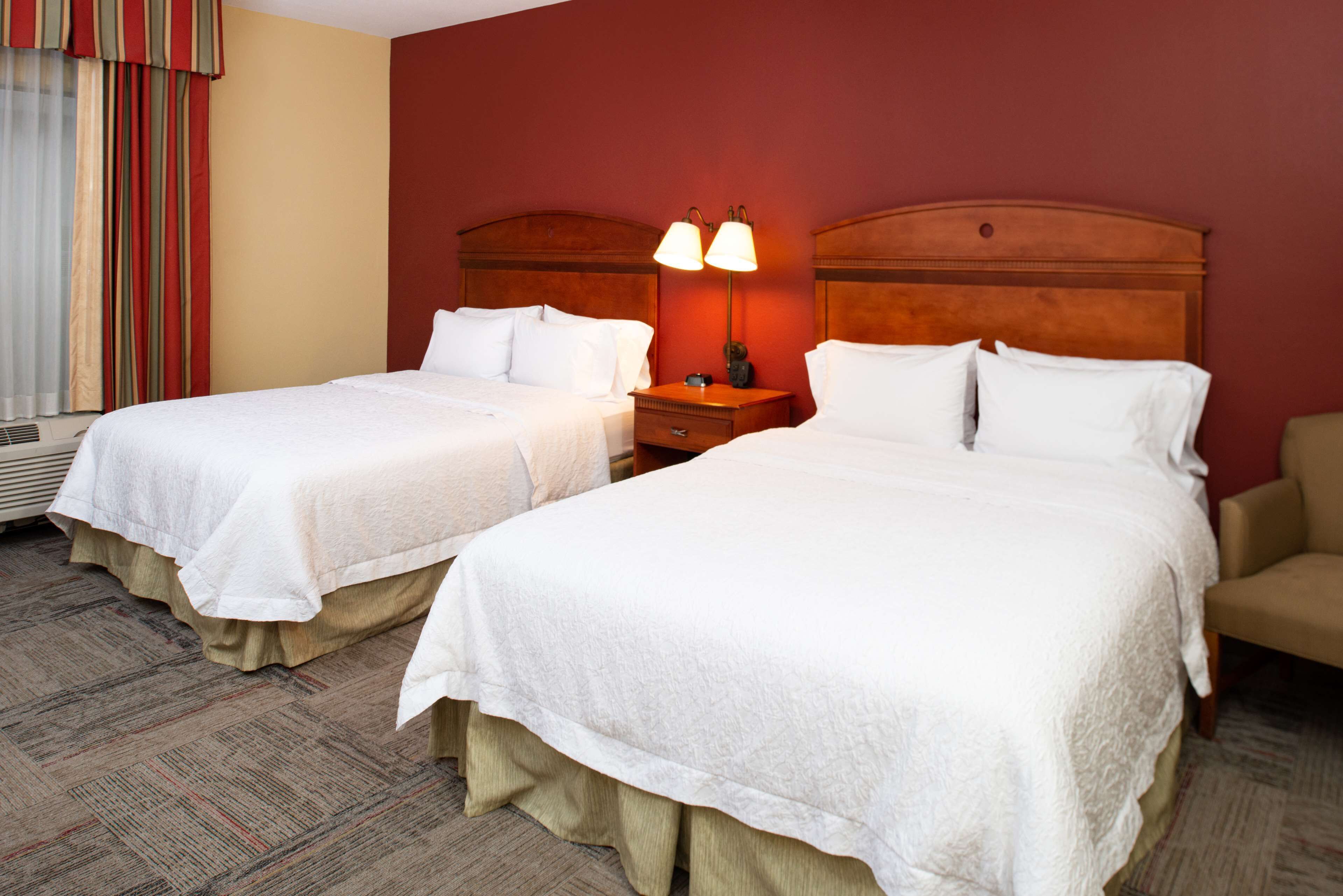Hampton Inn Kansas City-Near Worlds of Fun Hampton Inn Kansas City-Near Worlds of Fun