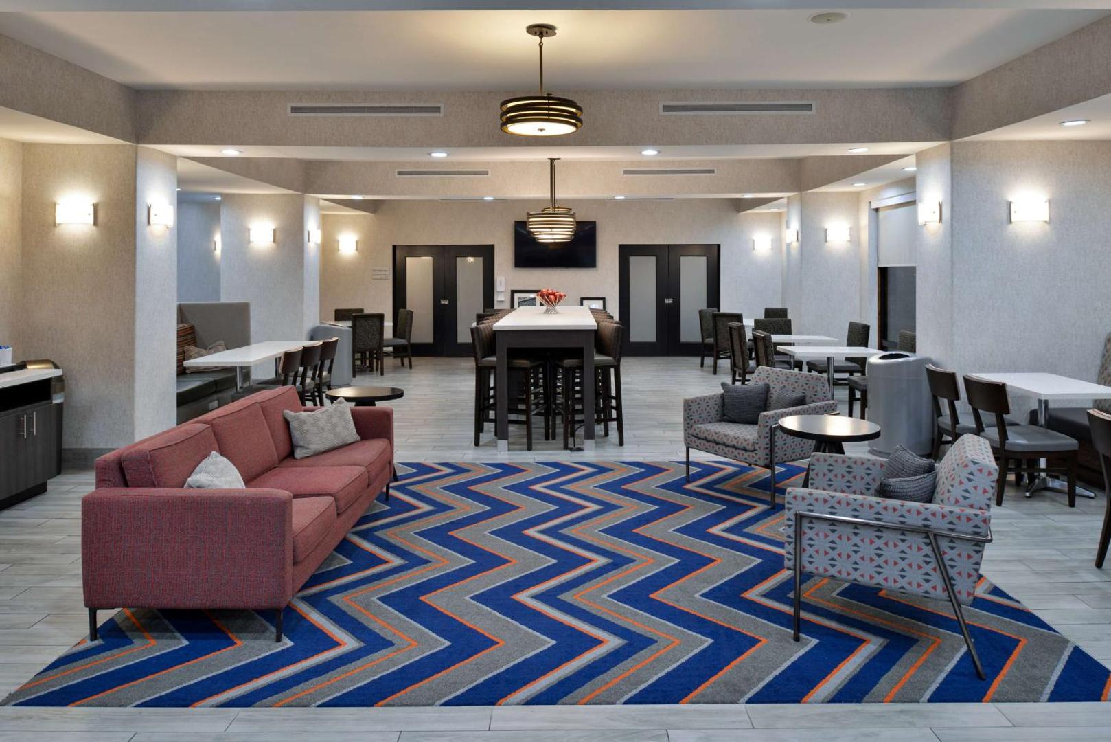 Hampton Inn Kansas City-Near Worlds of Fun Hampton Inn Kansas City-Near Worlds of Fun