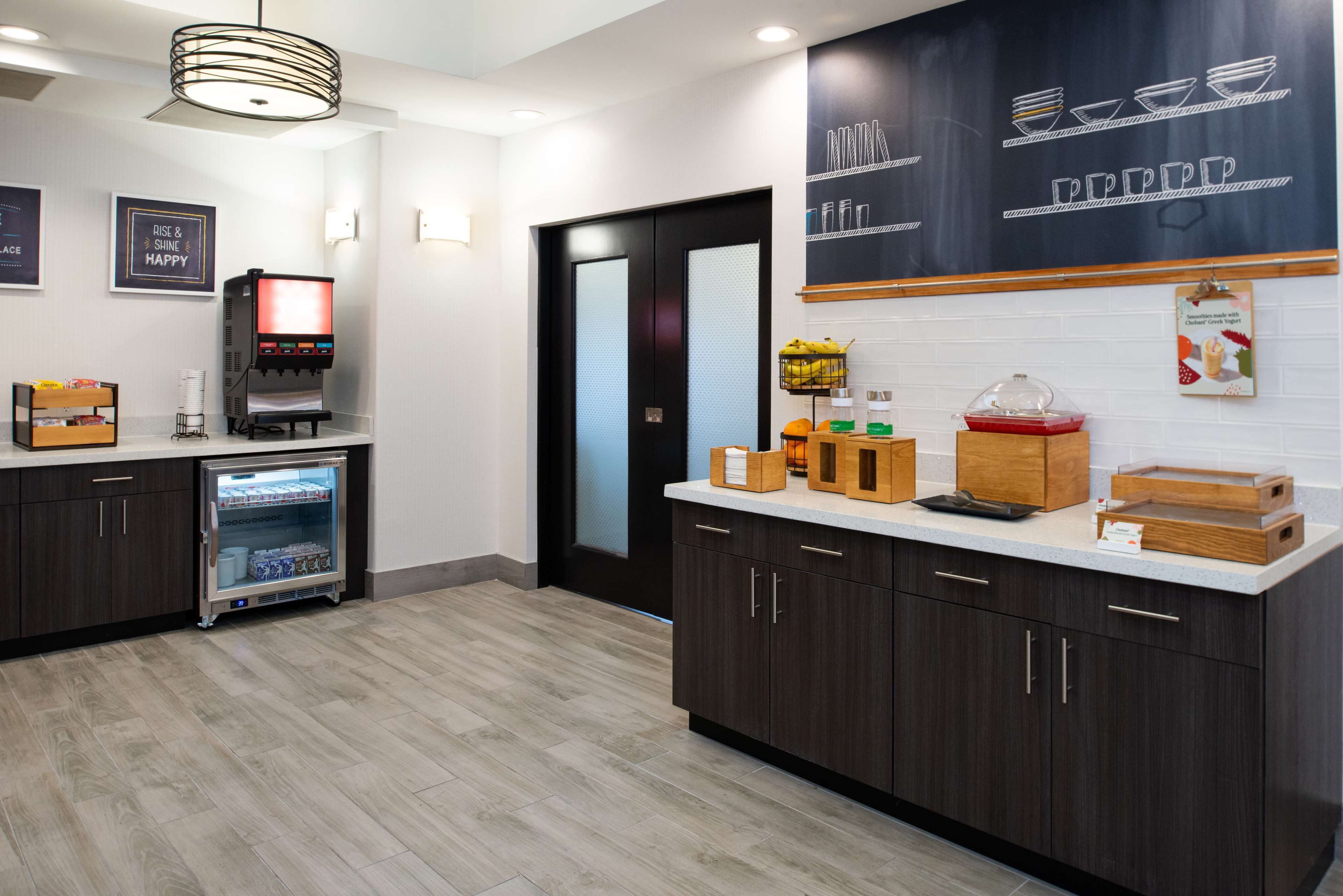 Hampton Inn Kansas City-Near Worlds of Fun Hampton Inn Kansas City-Near Worlds of Fun