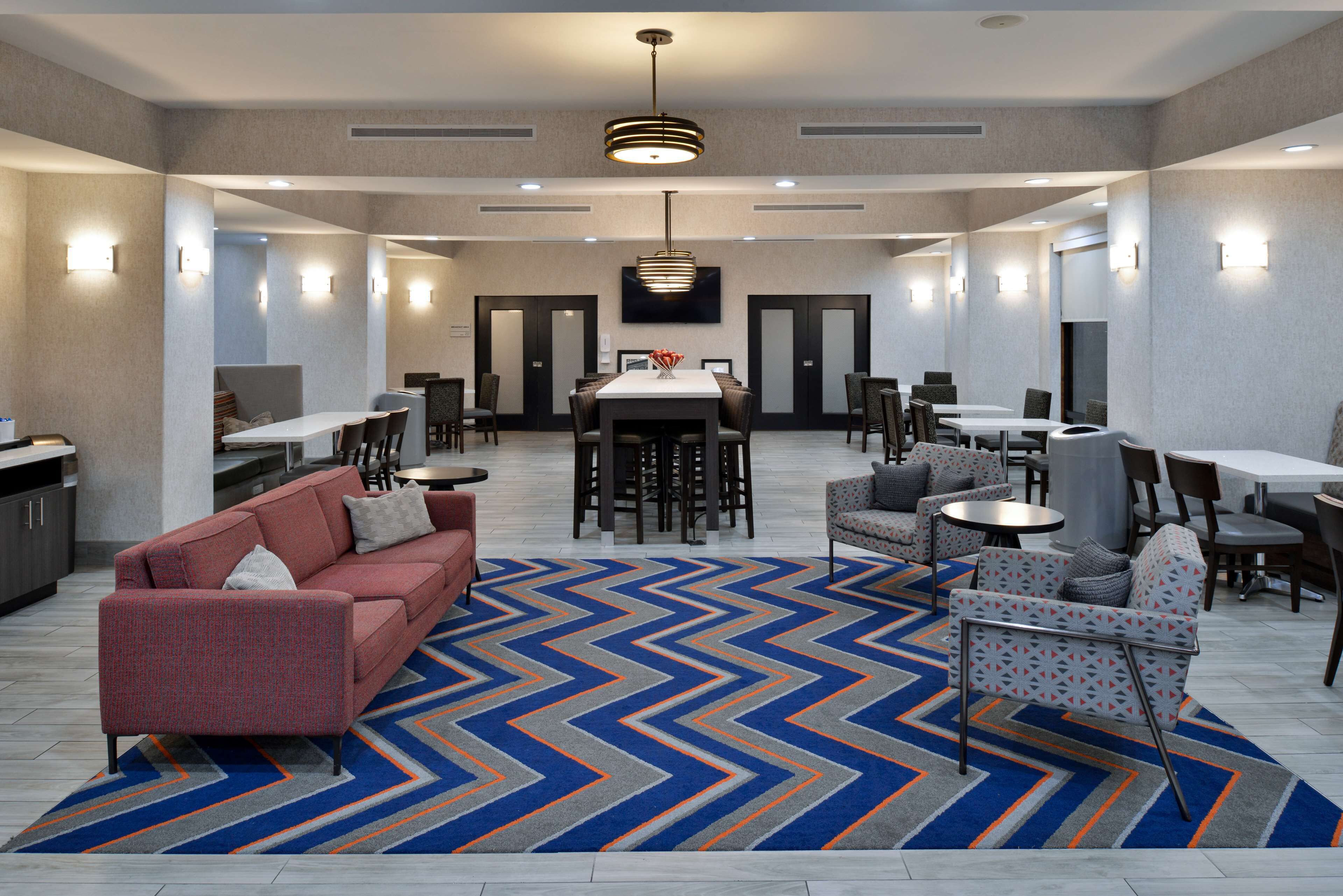Hampton Inn Kansas City-Near Worlds of Fun Hampton Inn Kansas City-Near Worlds of Fun