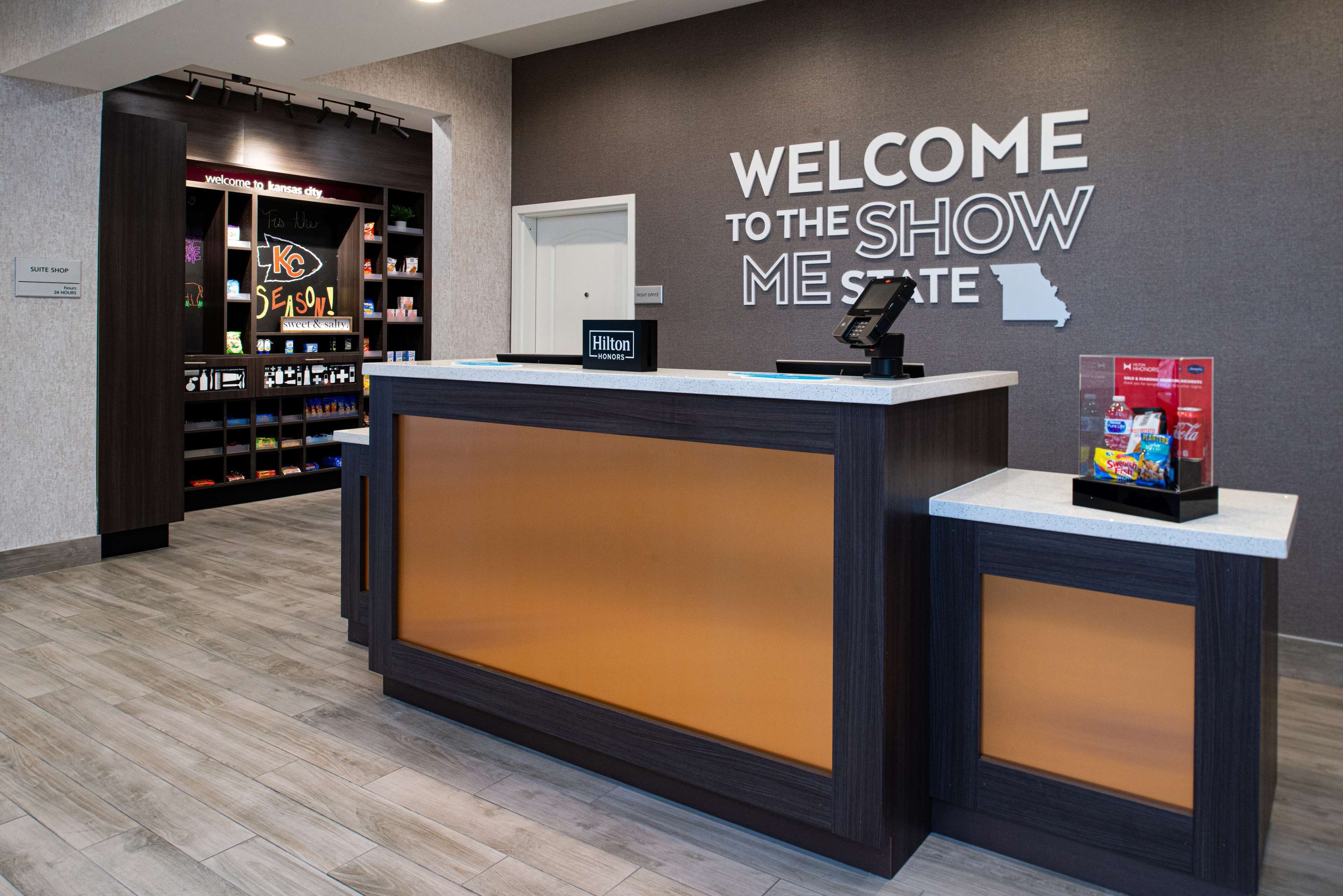 Hampton Inn Kansas City-Near Worlds of Fun Hampton Inn Kansas City-Near Worlds of Fun