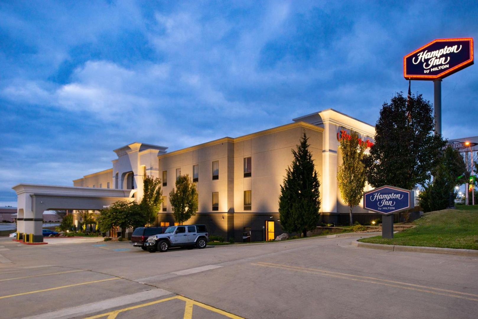 Hampton Inn Kansas City-Near Worlds of Fun Hampton Inn Kansas City-Near Worlds of Fun