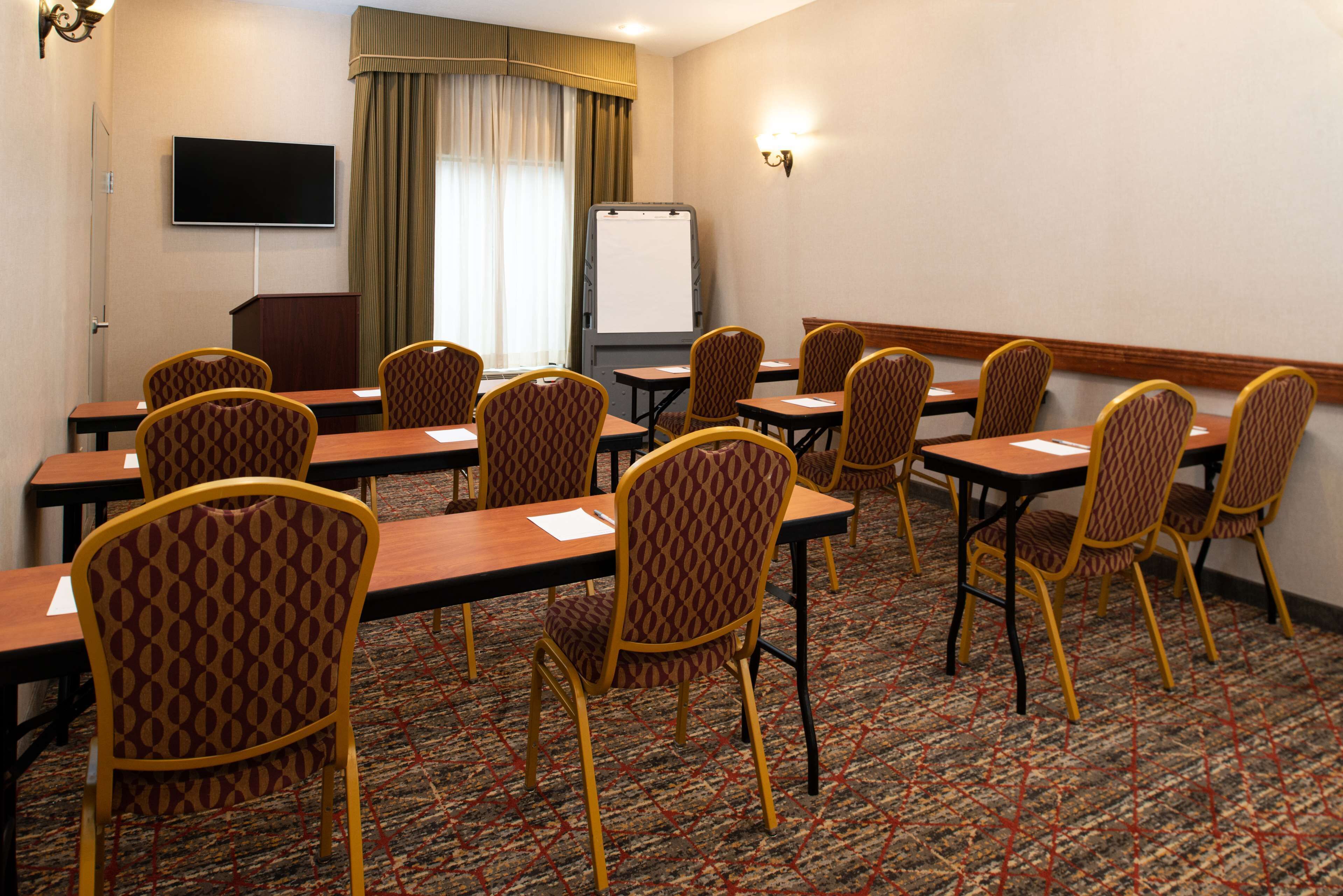 Hampton Inn Kansas City-Near Worlds of Fun Hampton Inn Kansas City-Near Worlds of Fun