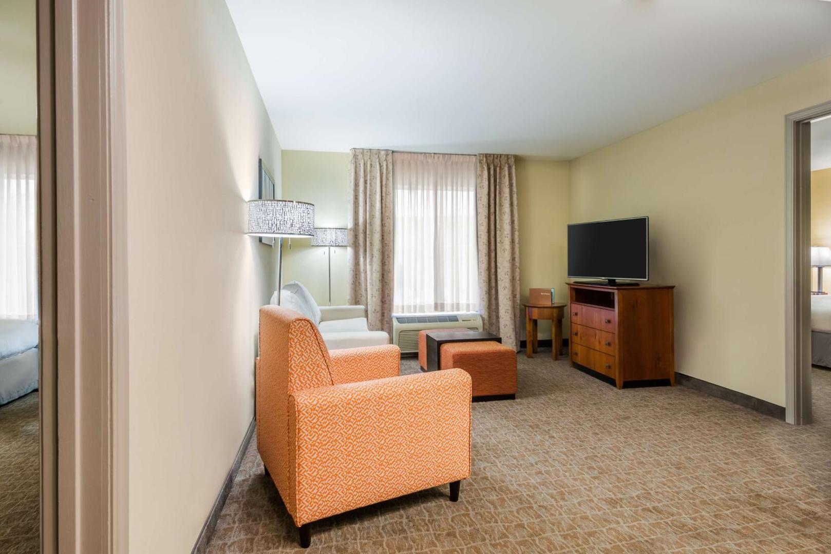Larkspur Landing Extended Stay Suites St Louis Riverport Airport West