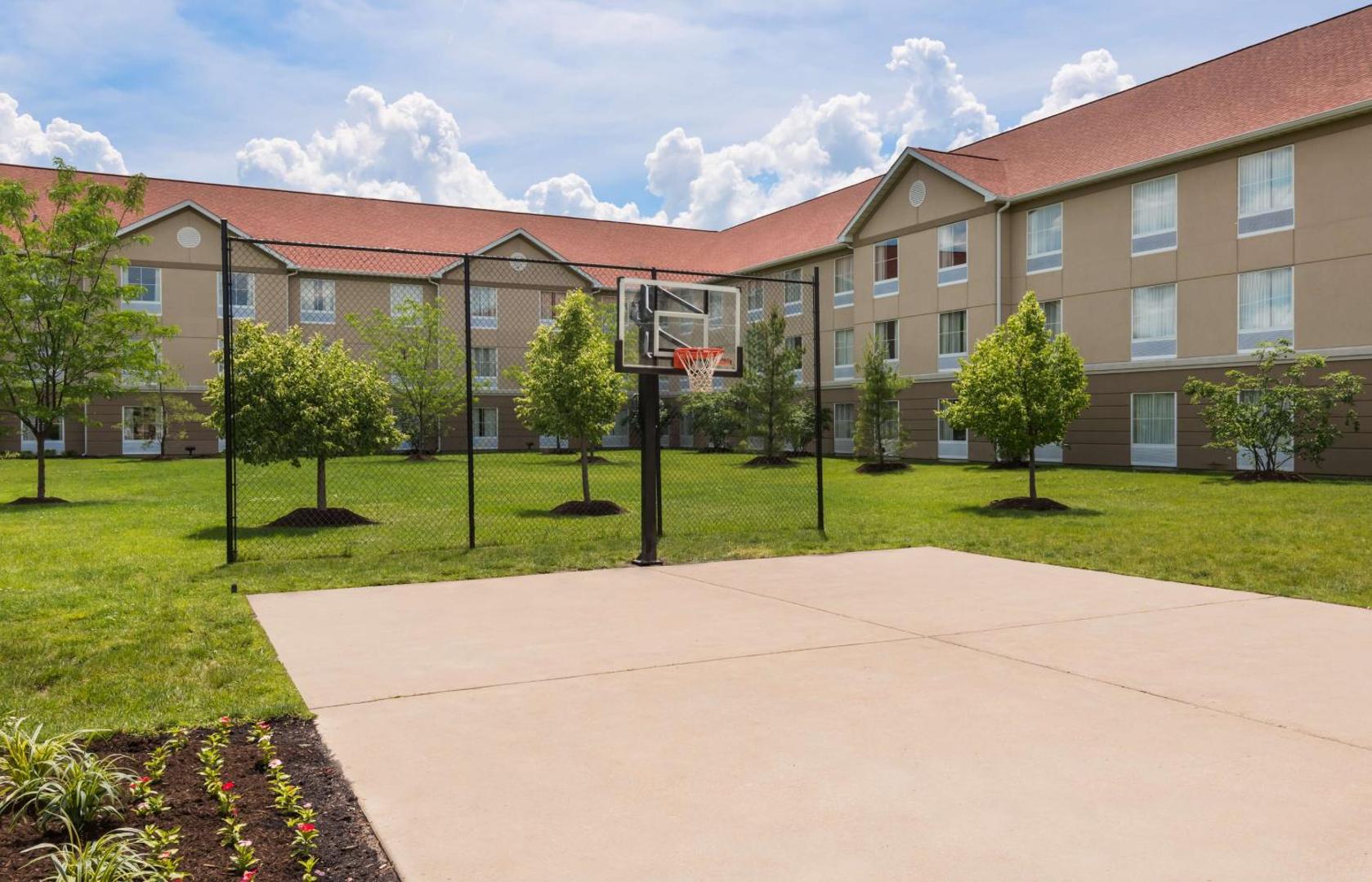 Larkspur Landing Extended Stay Suites St Louis Riverport Airport West