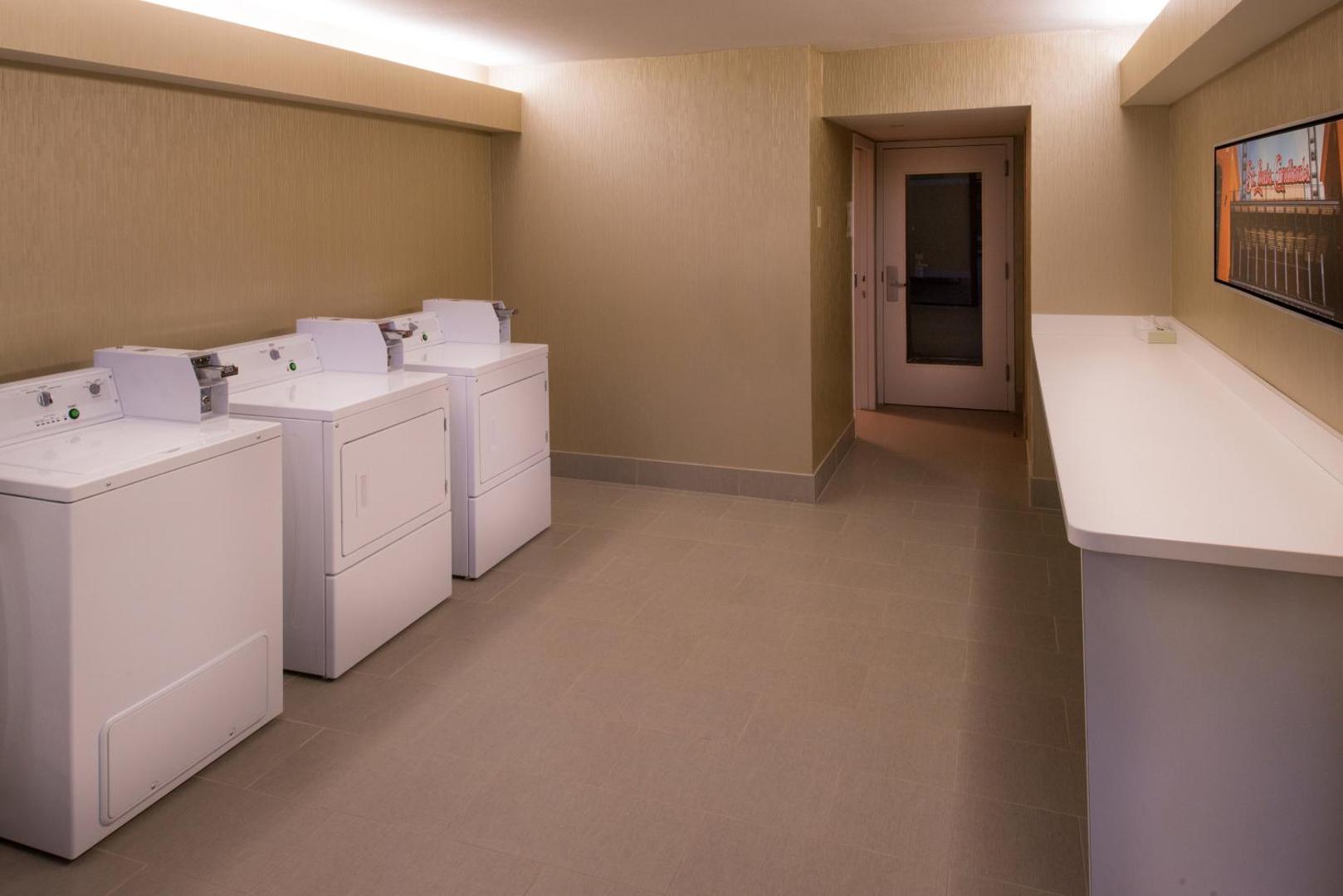 Radisson Hotel St. Louis Downtown Convention Center