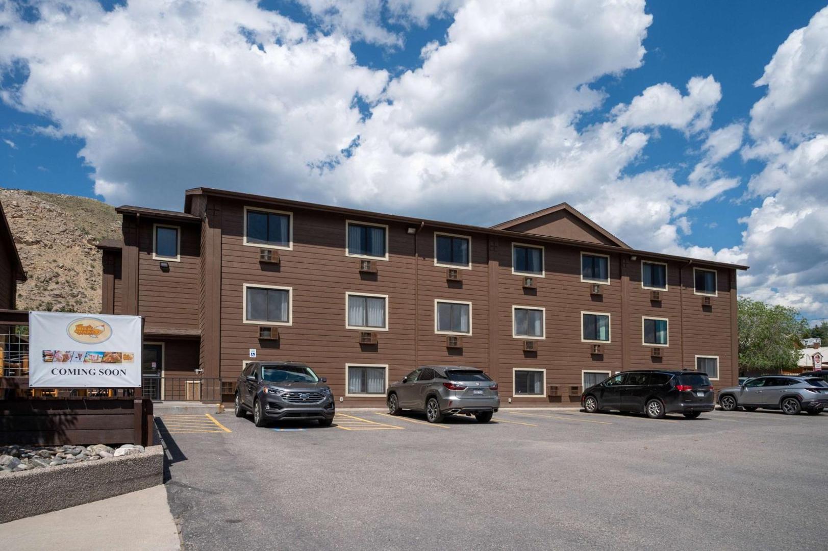 Super 8 by Wyndham Gardiner/Yellowstone Park Area Super 8 by Wyndham Gardiner/Yellowstone Park Area