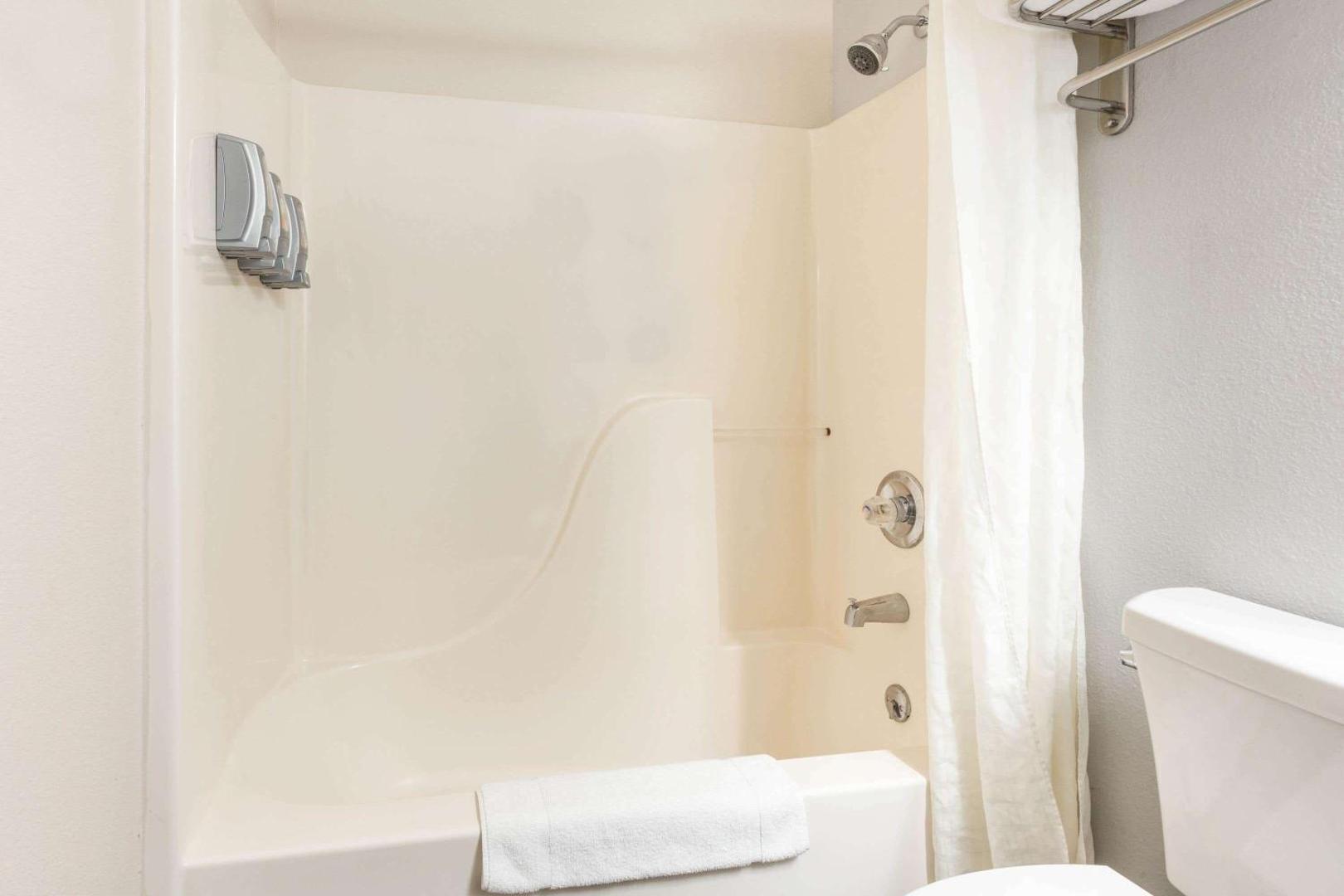 Super 8 by Wyndham Gardiner/Yellowstone Park Area Super 8 by Wyndham Gardiner/Yellowstone Park Area