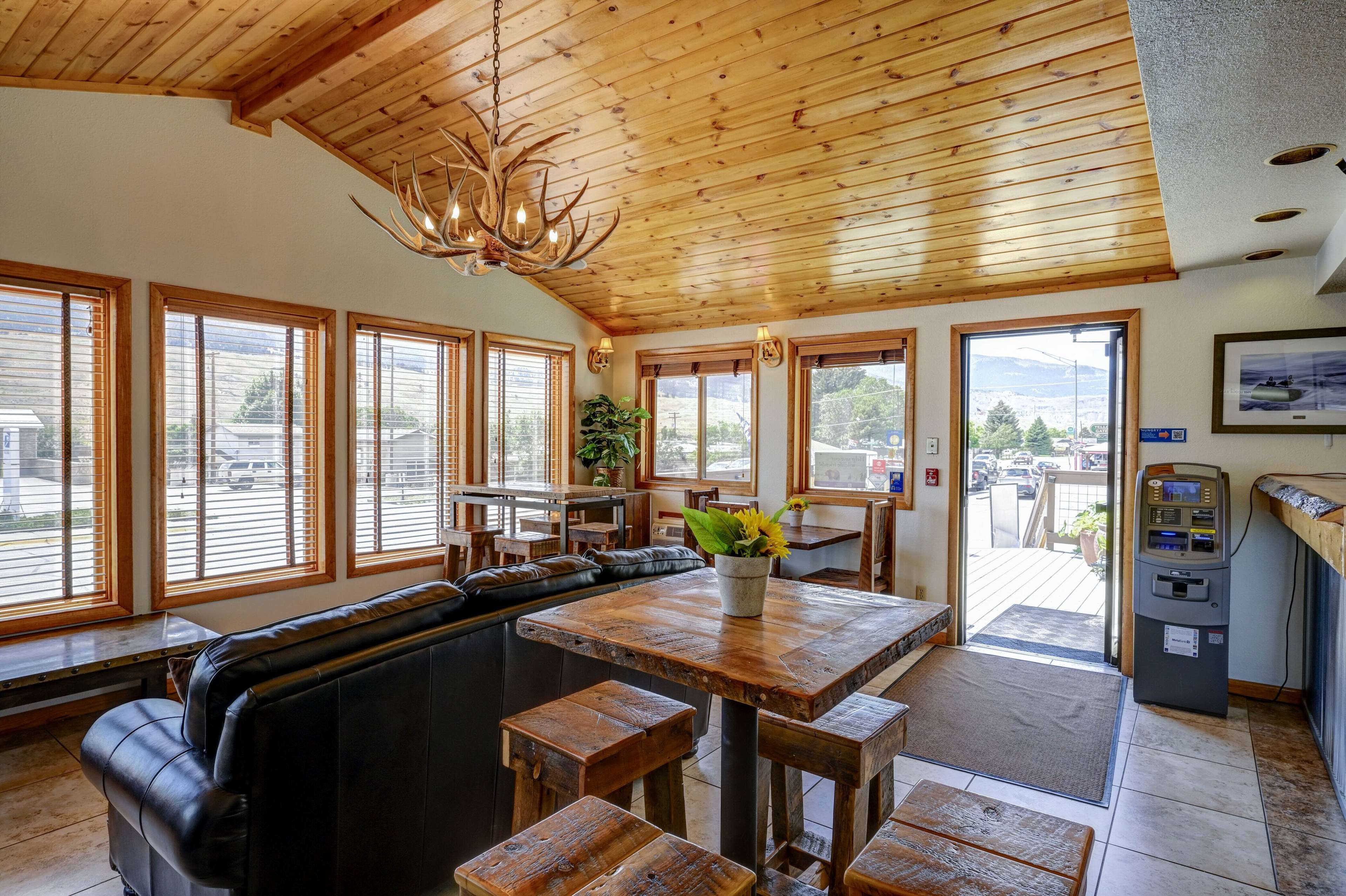 Super 8 by Wyndham Gardiner/Yellowstone Park Area Super 8 by Wyndham Gardiner/Yellowstone Park Area