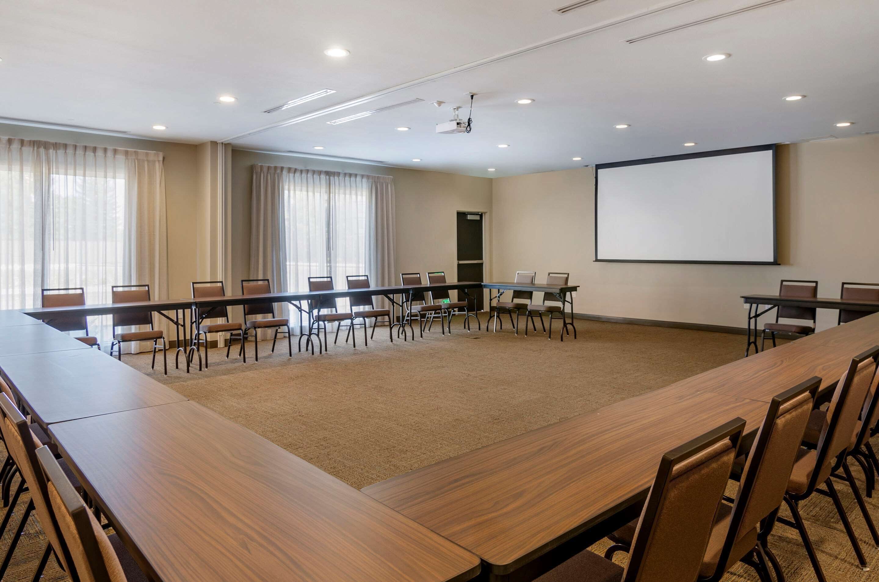 Sleep Inn & Suites Great Falls Airport