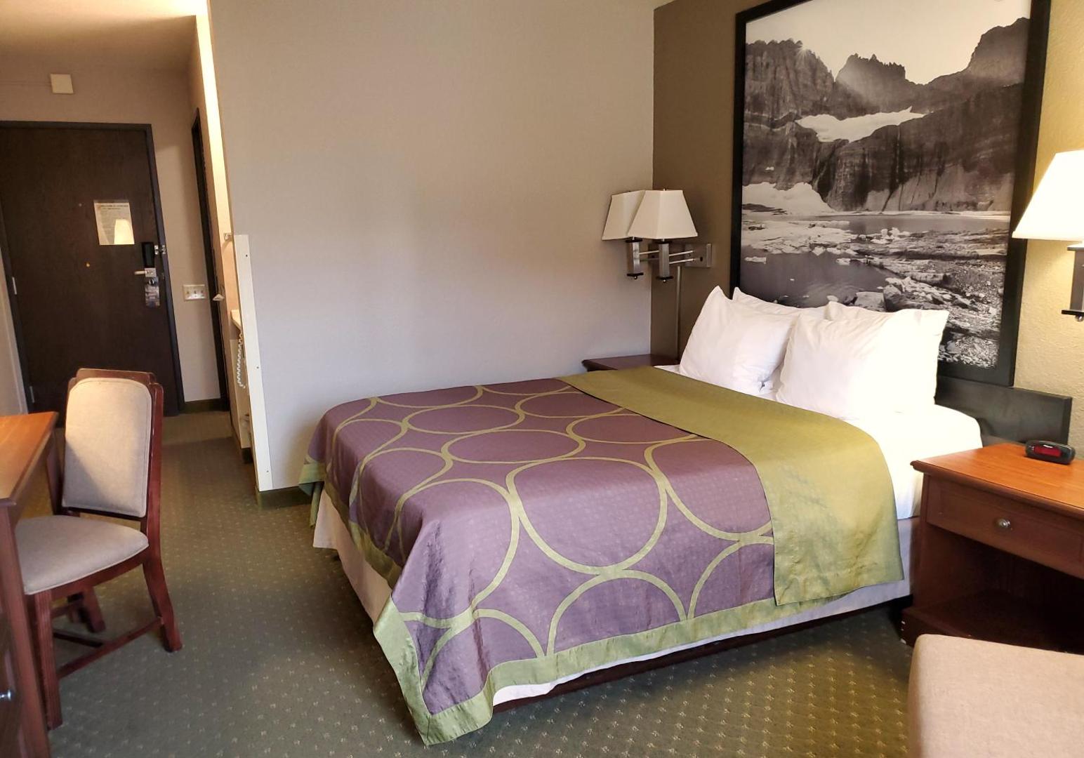 Super 8 by Wyndham Kalispell Glacier National Park Super 8 by Wyndham Kalispell Glacier National Park