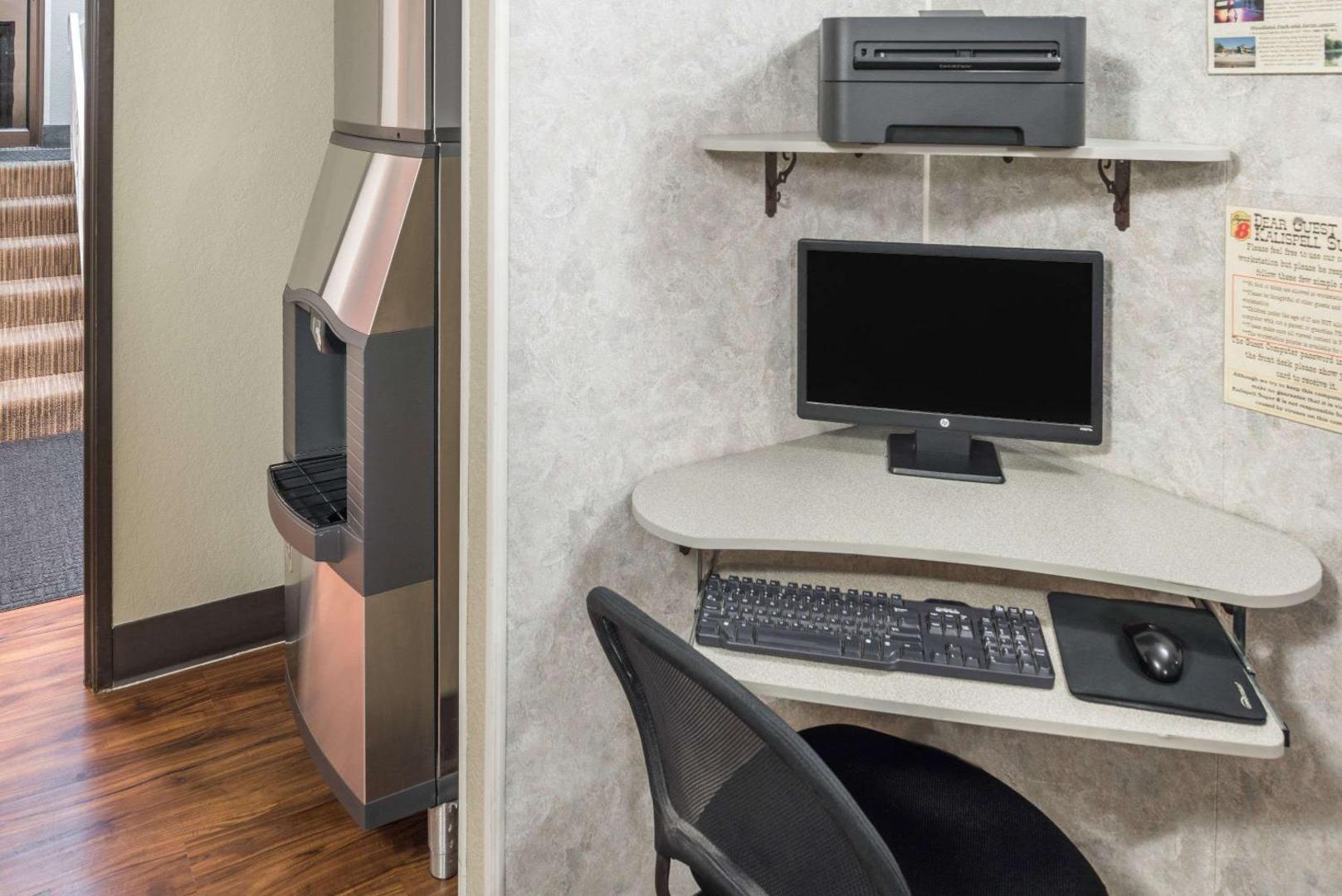 Super 8 by Wyndham Kalispell Glacier National Park Super 8 by Wyndham Kalispell Glacier National Park