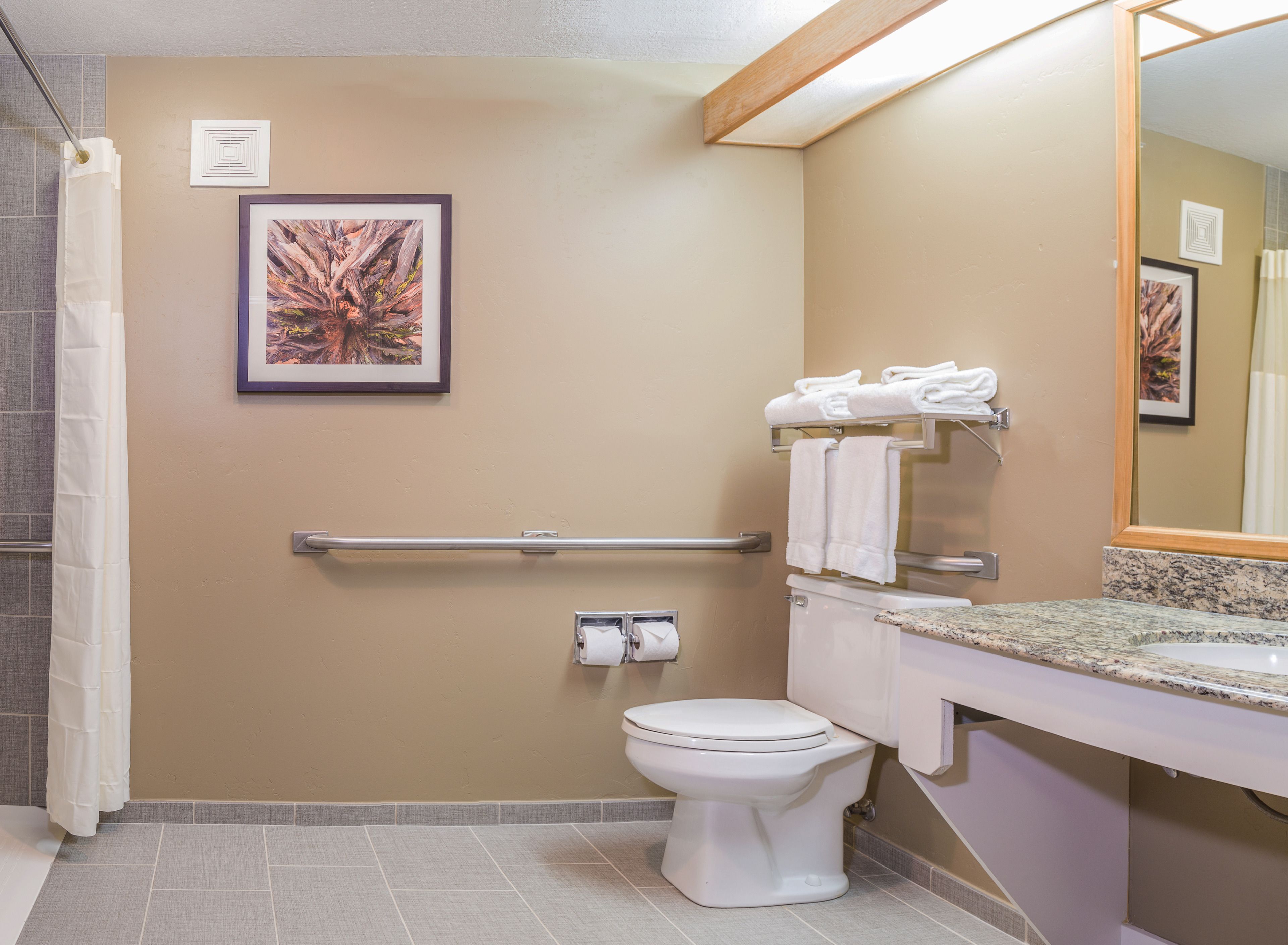 Gray Wolf Inn & Suites