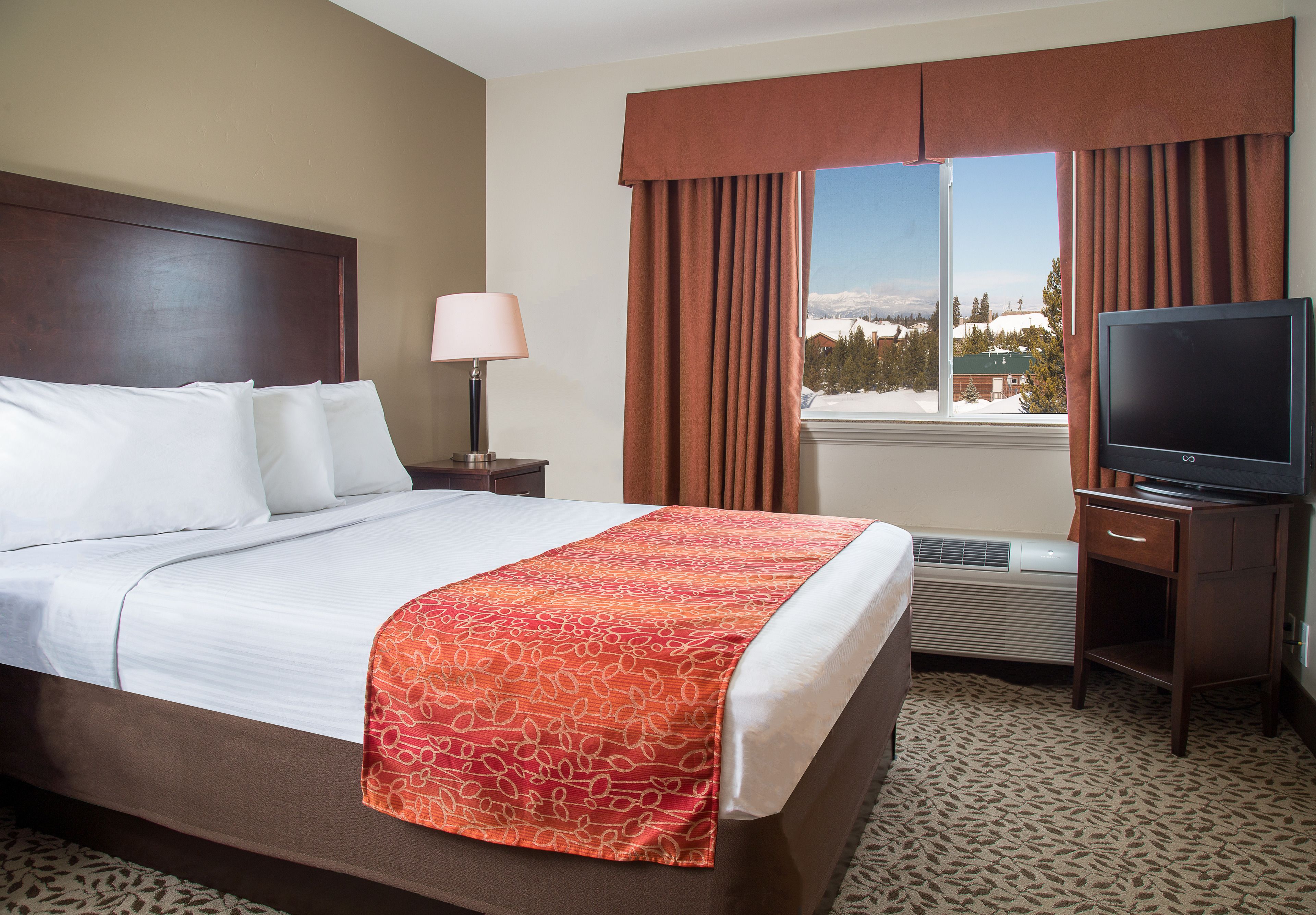 Gray Wolf Inn & Suites