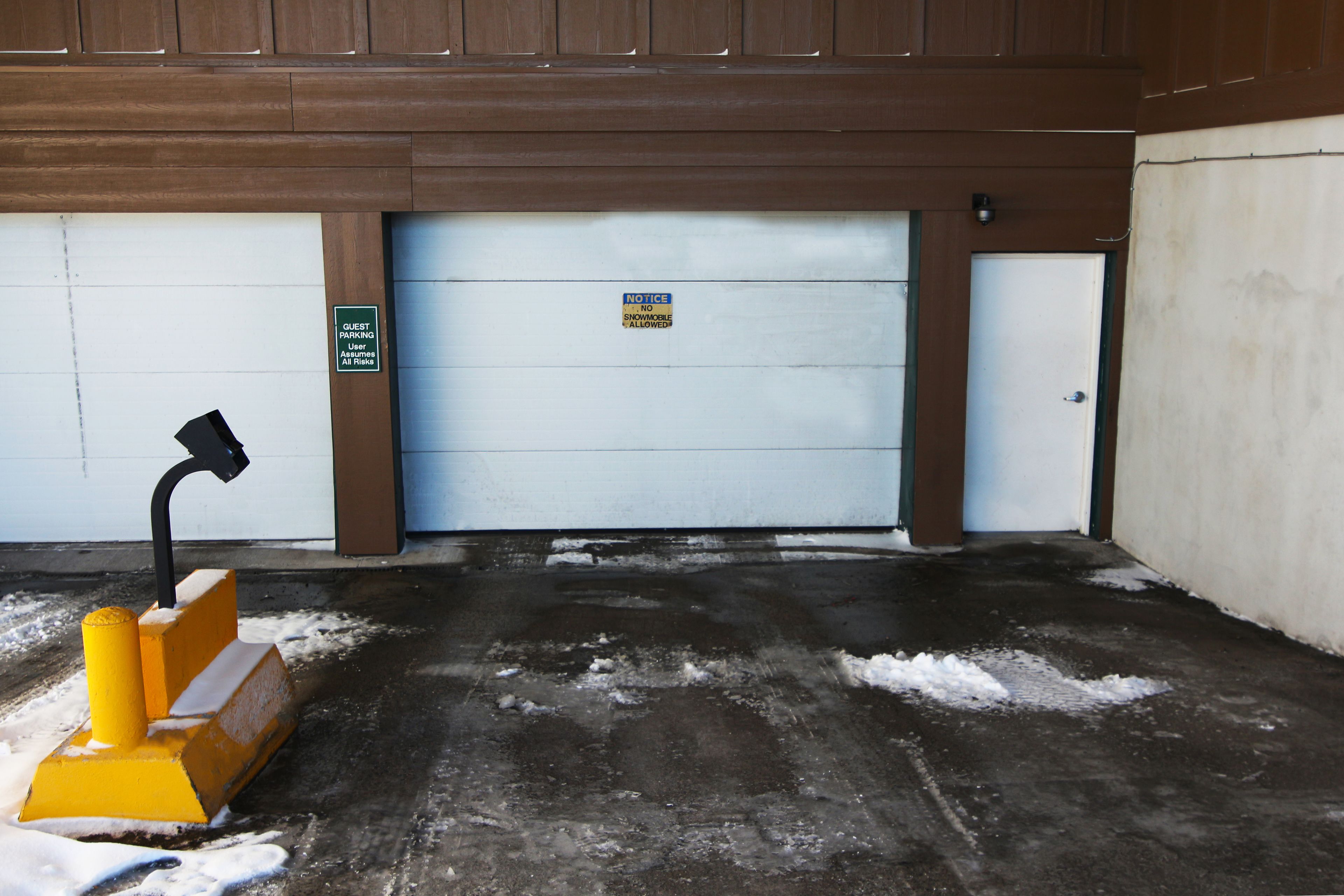 Gray Wolf Inn & Suites