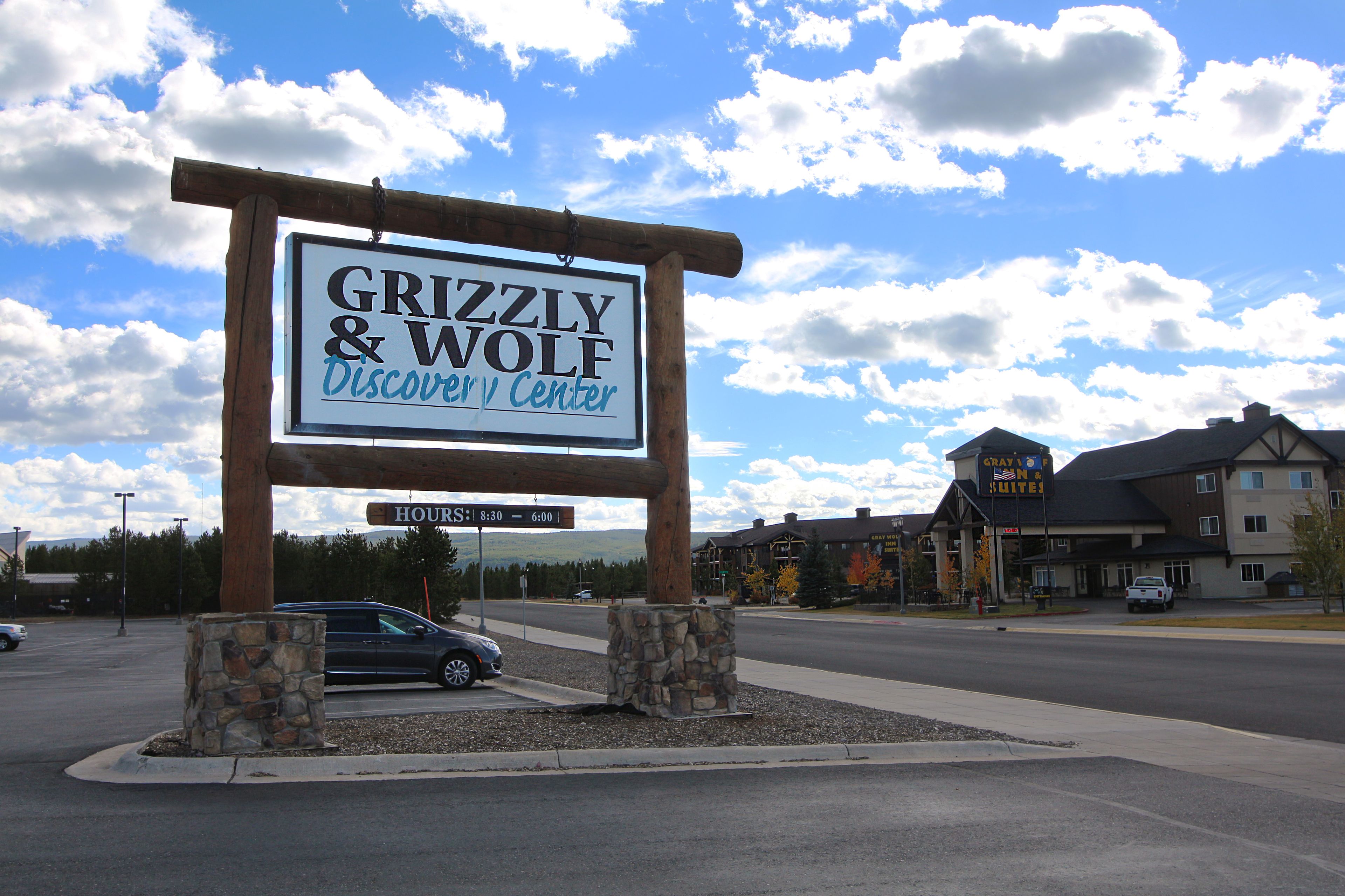 Gray Wolf Inn & Suites