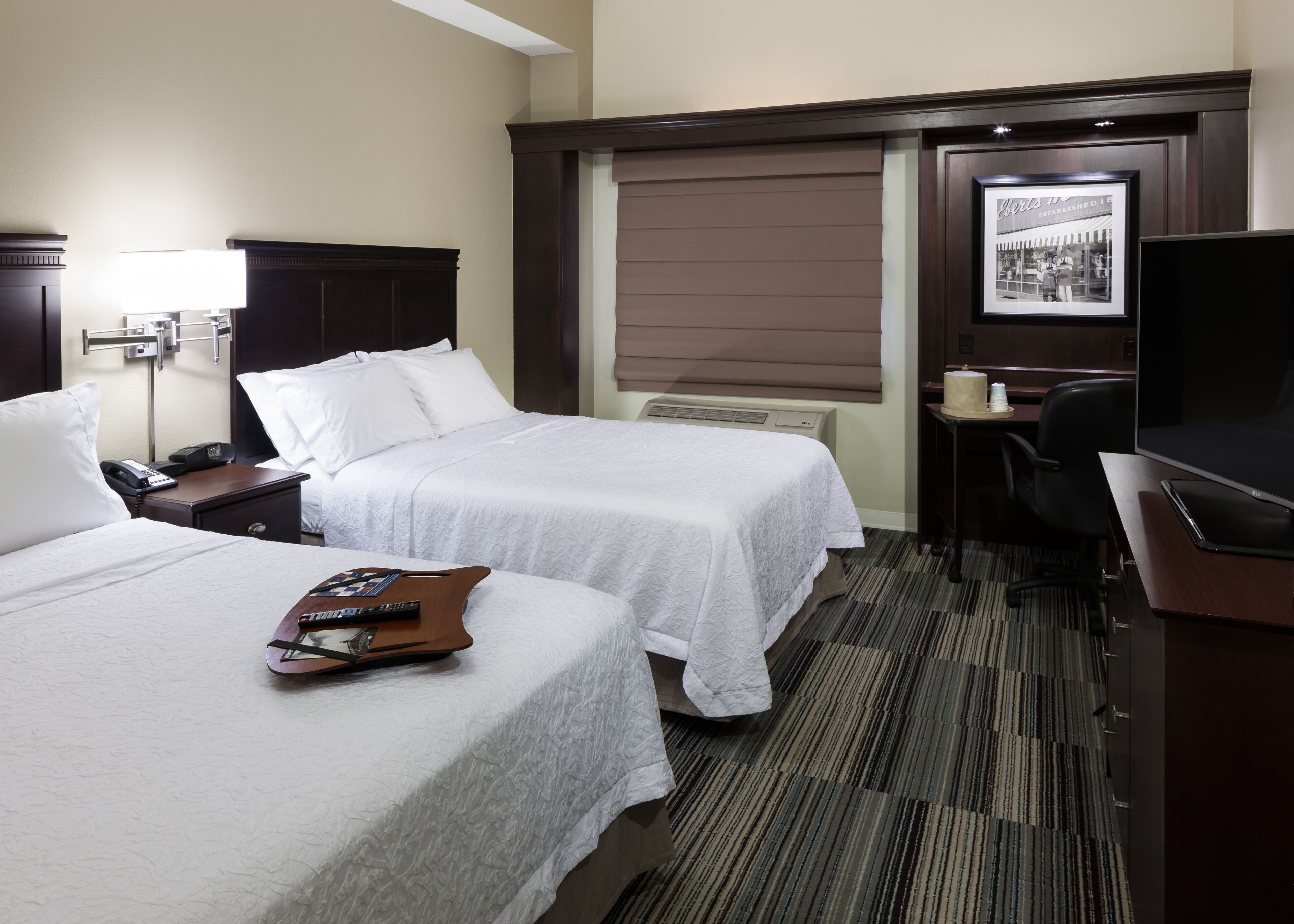 Hampton Inn & Suites Omaha-Downtown Hampton Inn & Suites Omaha-Downtown
