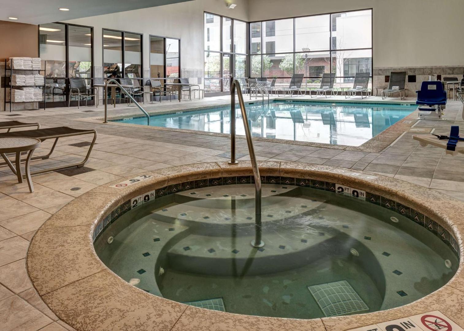 Hampton Inn & Suites Omaha-Downtown Hampton Inn & Suites Omaha-Downtown