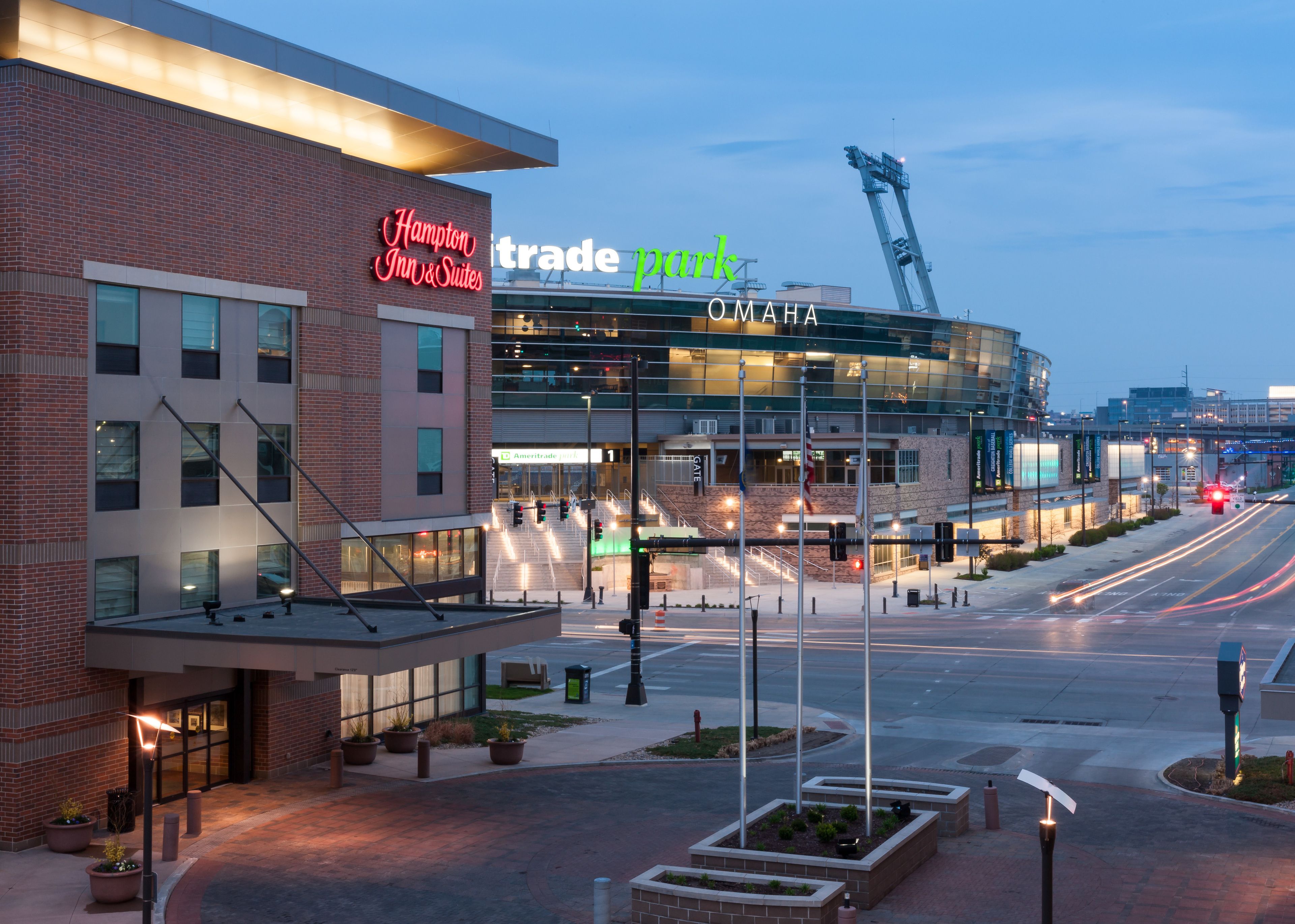 Hampton Inn & Suites Omaha-Downtown Hampton Inn & Suites Omaha-Downtown