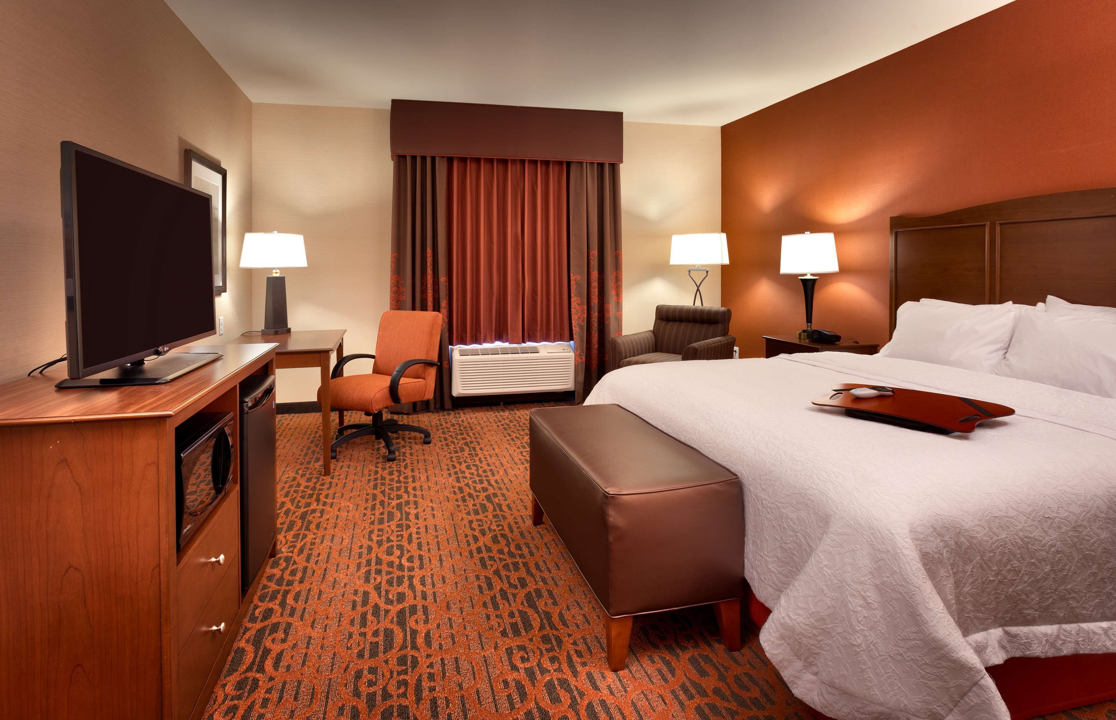 Hampton Inn Omaha/West Dodge Road (Old Mill) Hampton Inn Omaha/West Dodge Road (Old Mill)
