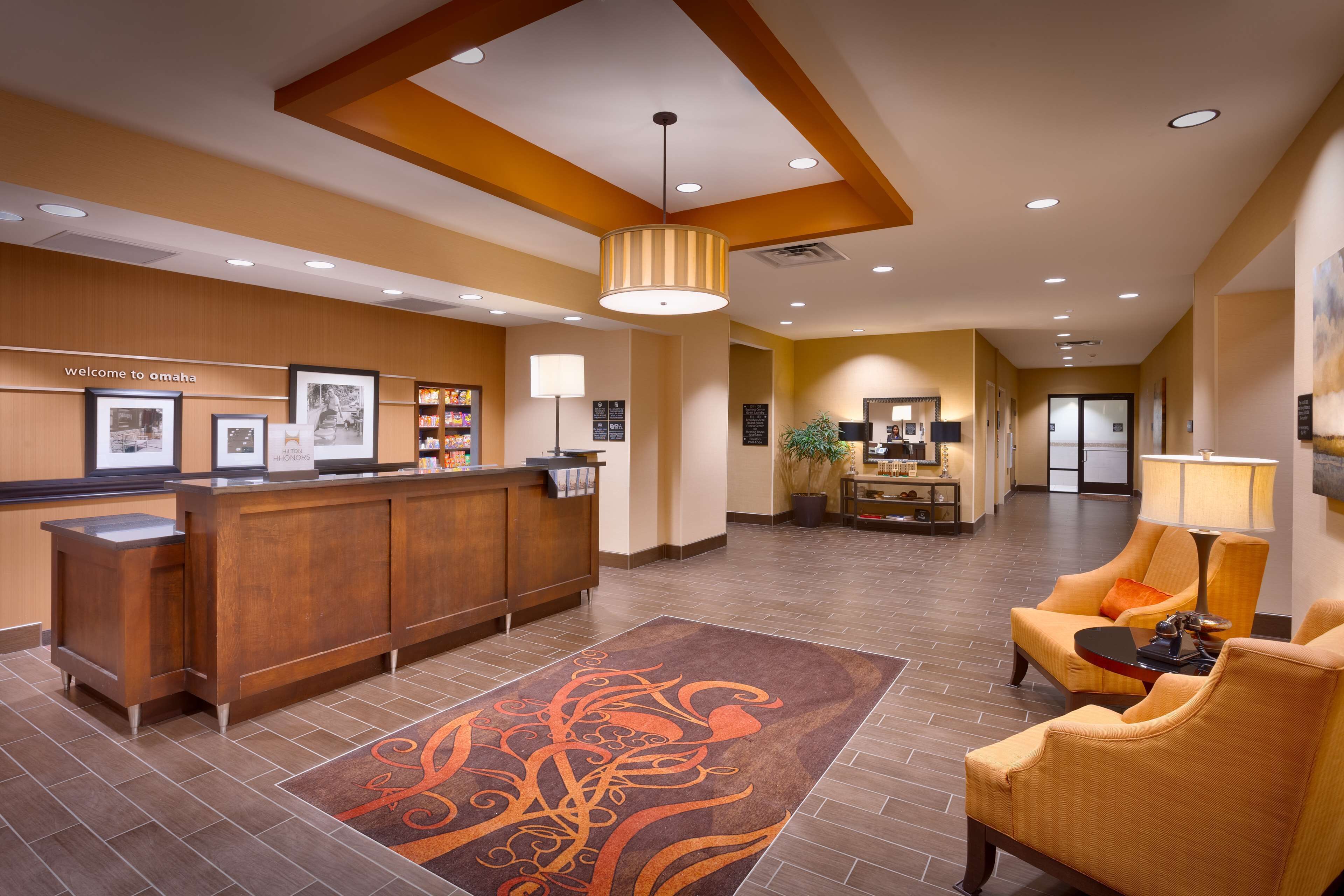 Hampton Inn Omaha/West Dodge Road (Old Mill) Hampton Inn Omaha/West Dodge Road (Old Mill)