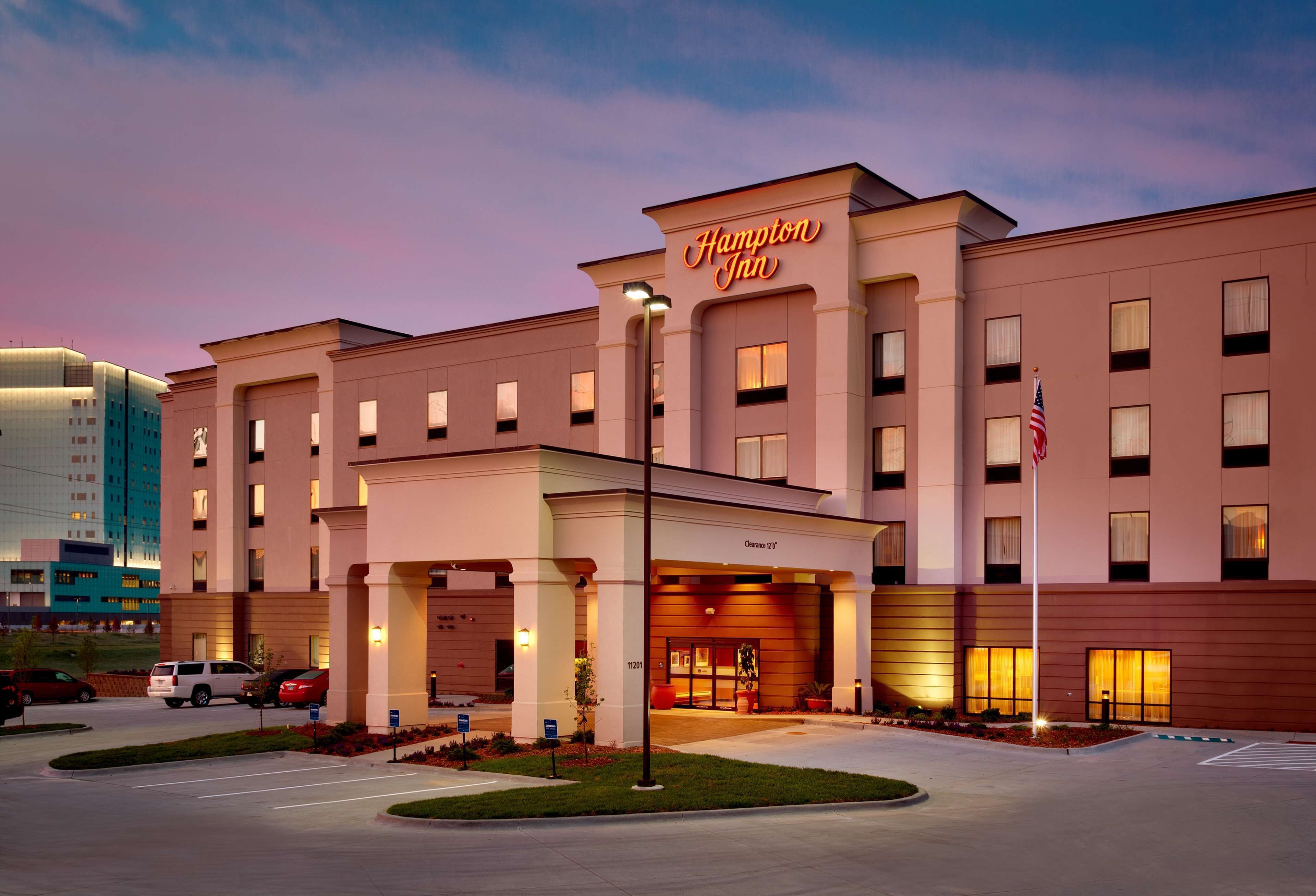 Hampton Inn Omaha/West Dodge Road (Old Mill) Hampton Inn Omaha/West Dodge Road (Old Mill)