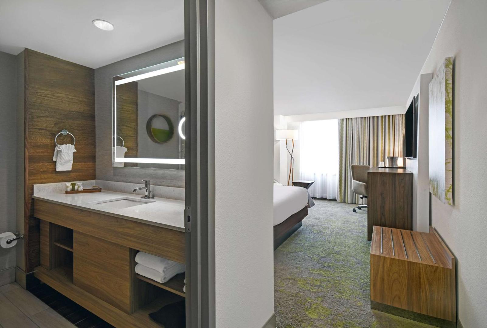 Hilton Hasbrouck Heights / Meadowlands