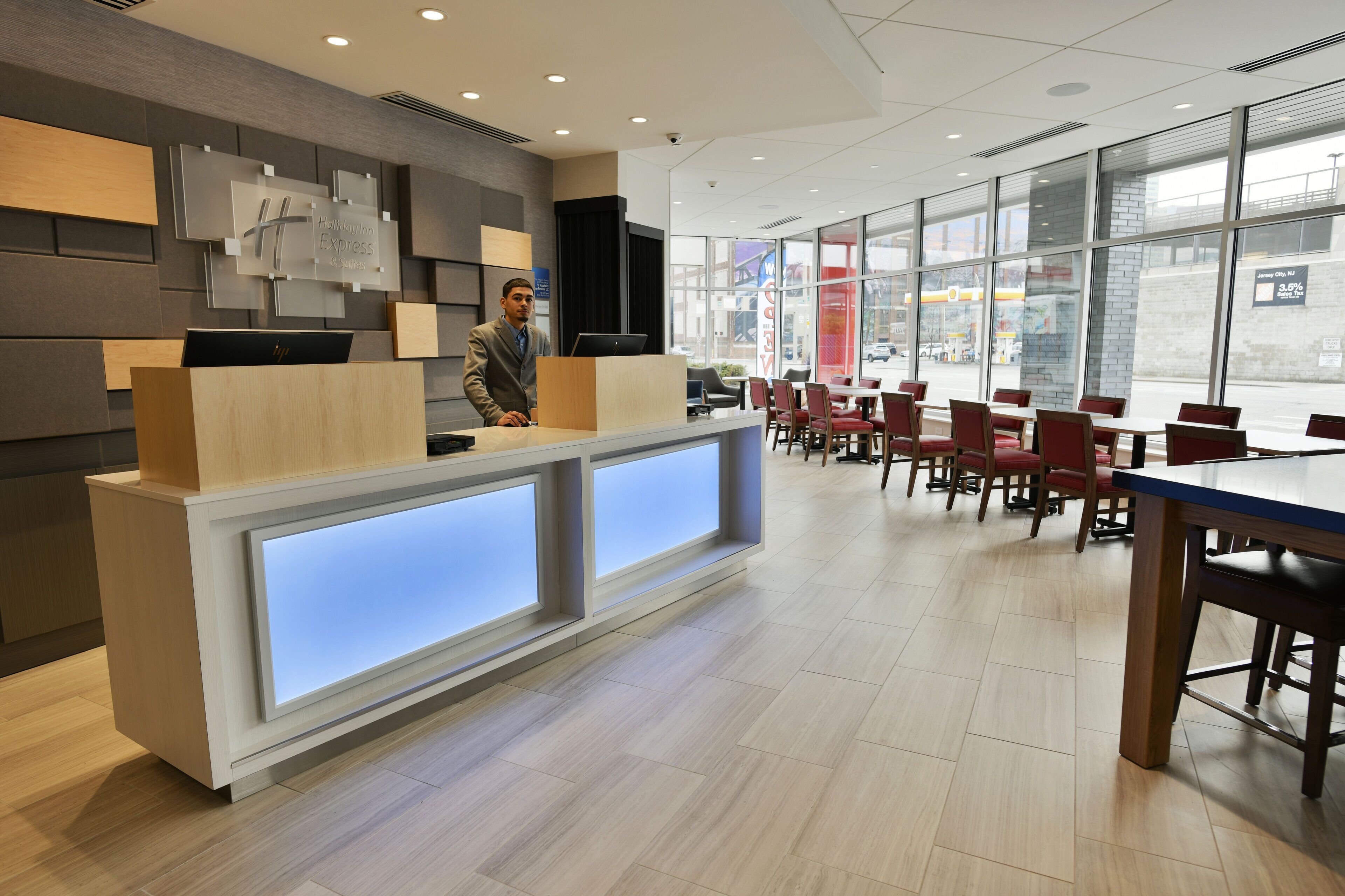 Holiday Inn Express & Suites Jersey City - Holland Tunnel Holiday Inn Express & Suites Jersey City - Holland Tunnel